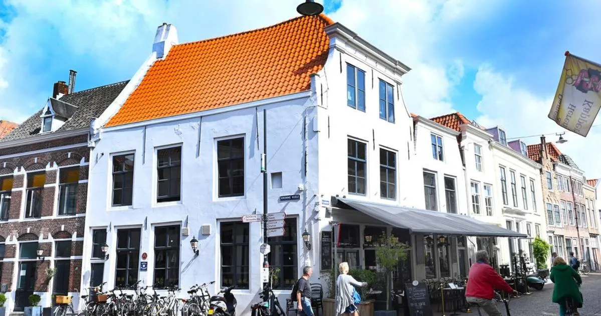 De Bij Middelburg