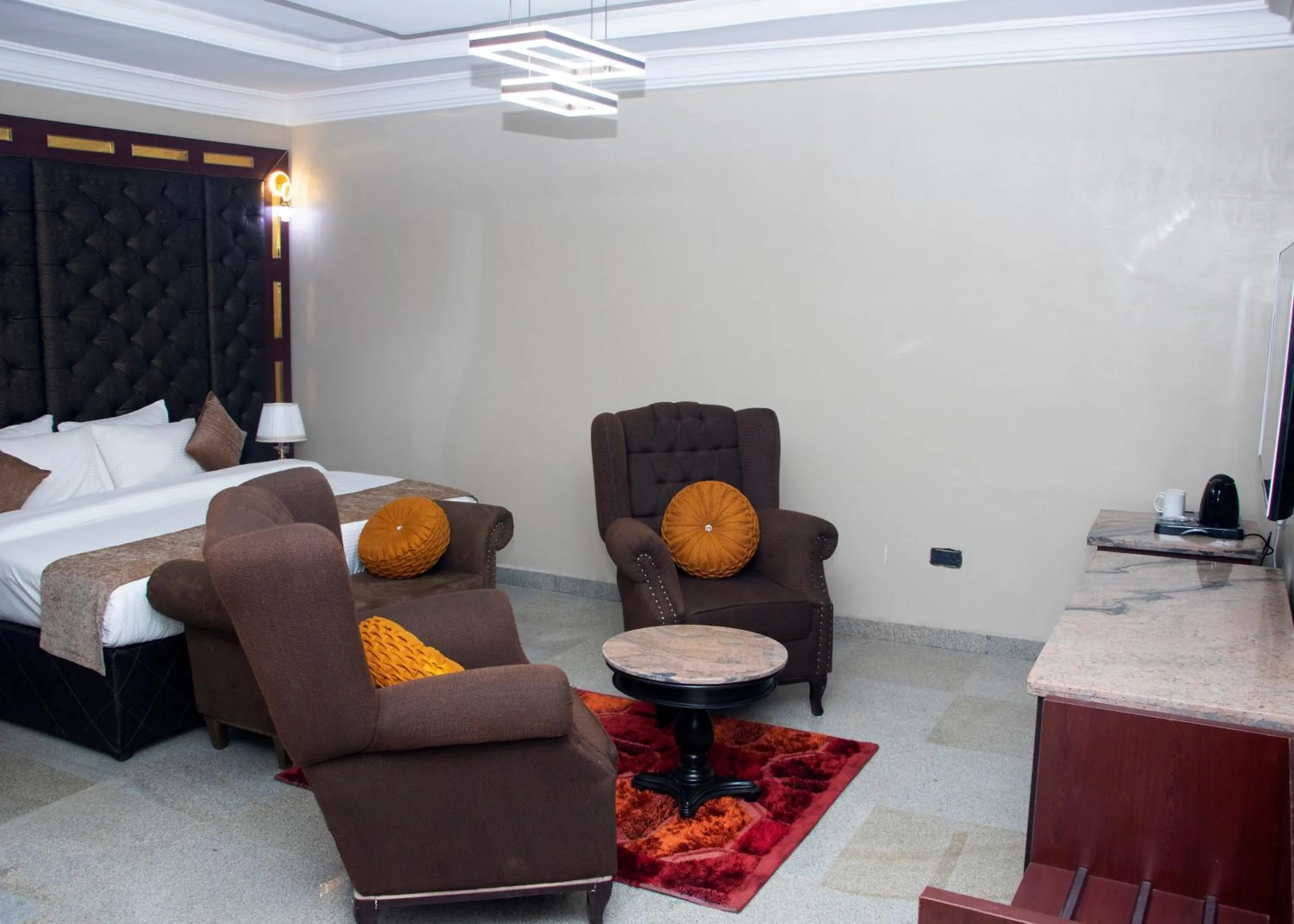 Bedroom, Bed in Grand Bohabs Hotel