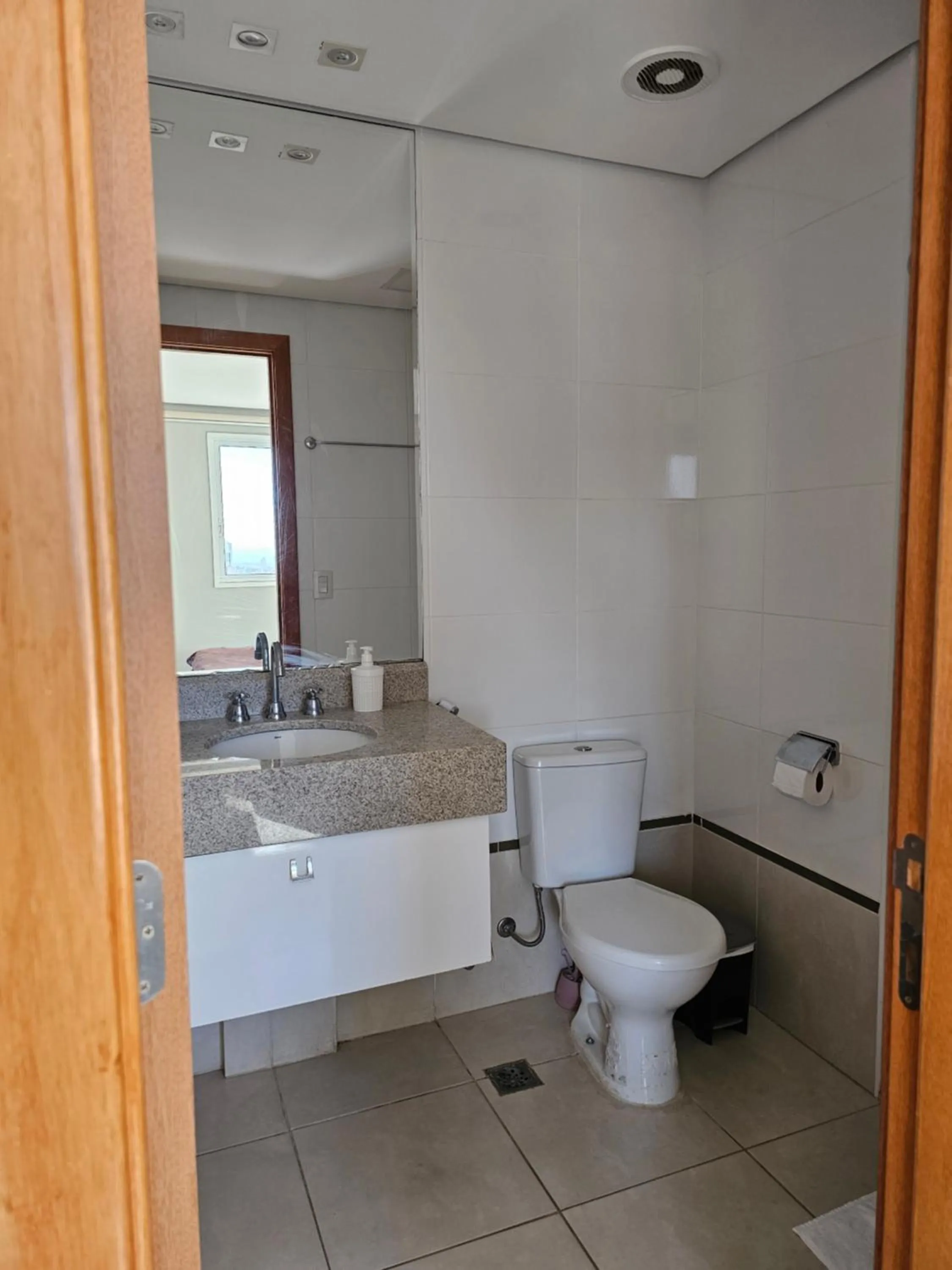 Flat Brooksfield Towers