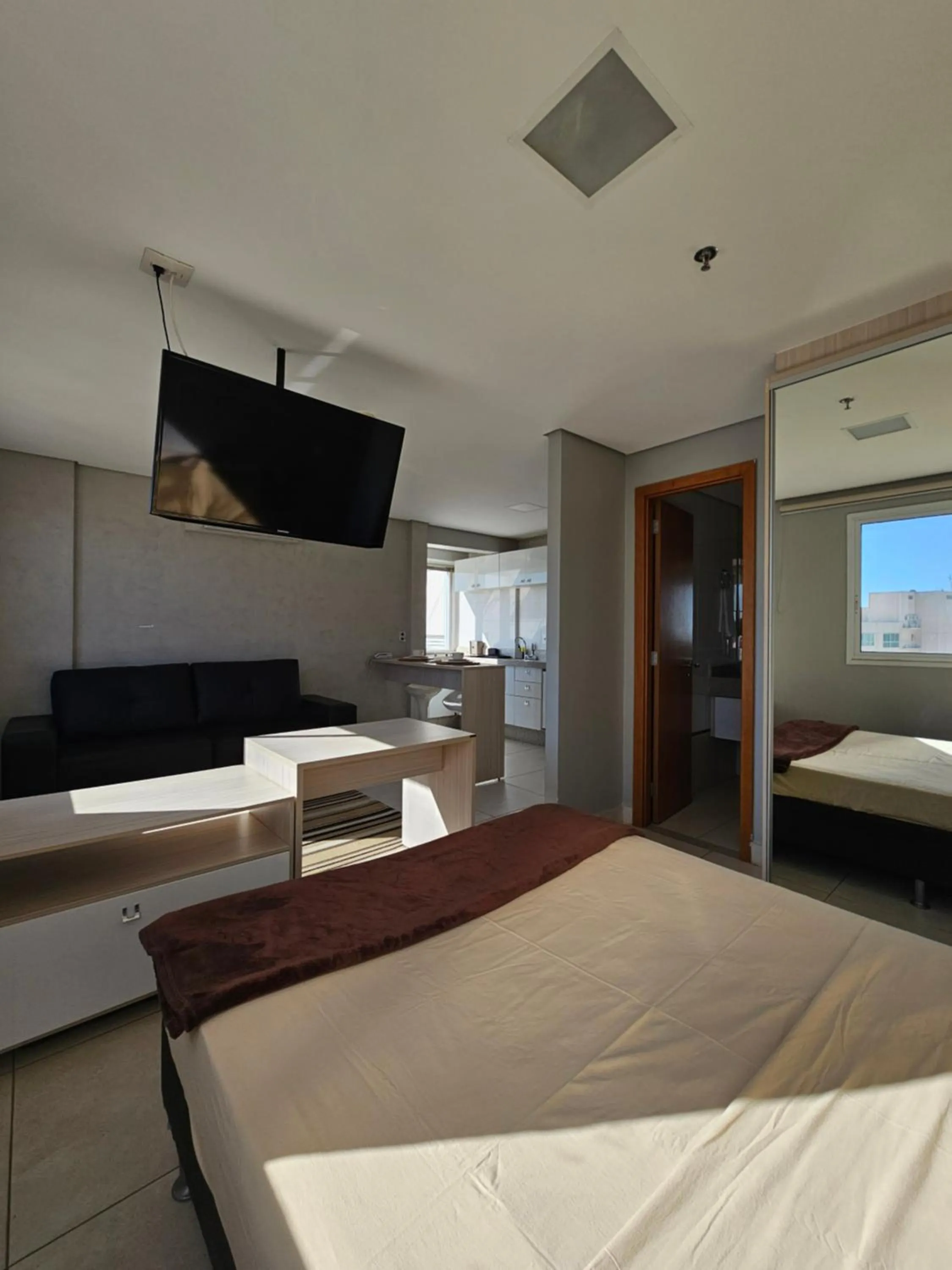 Flat Brooksfield Towers