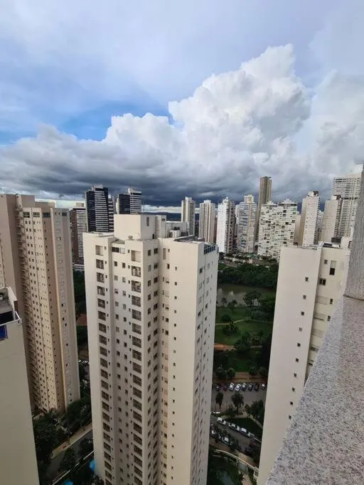 Flat Brooksfield Towers