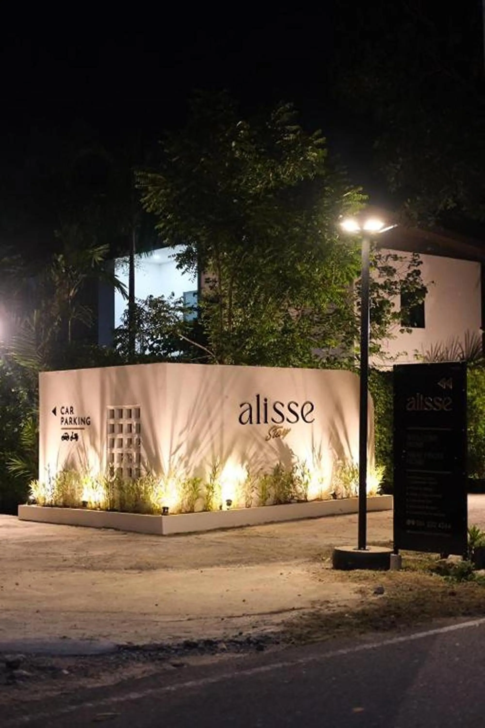 Property building in Alisse Stay Phuket Layan