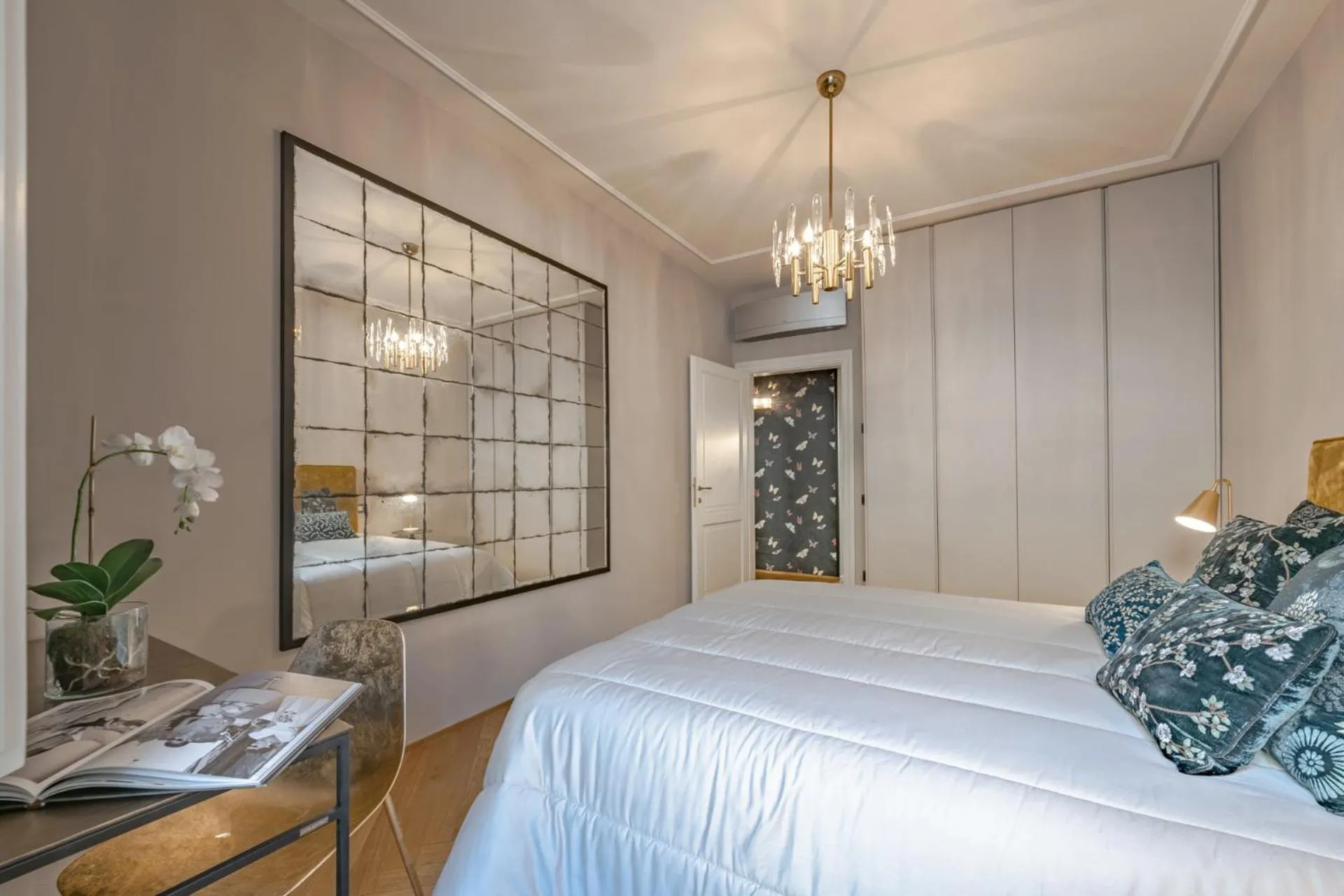 Photo of the whole room, Bed in Apartments Florence-Repubblica Exclusive