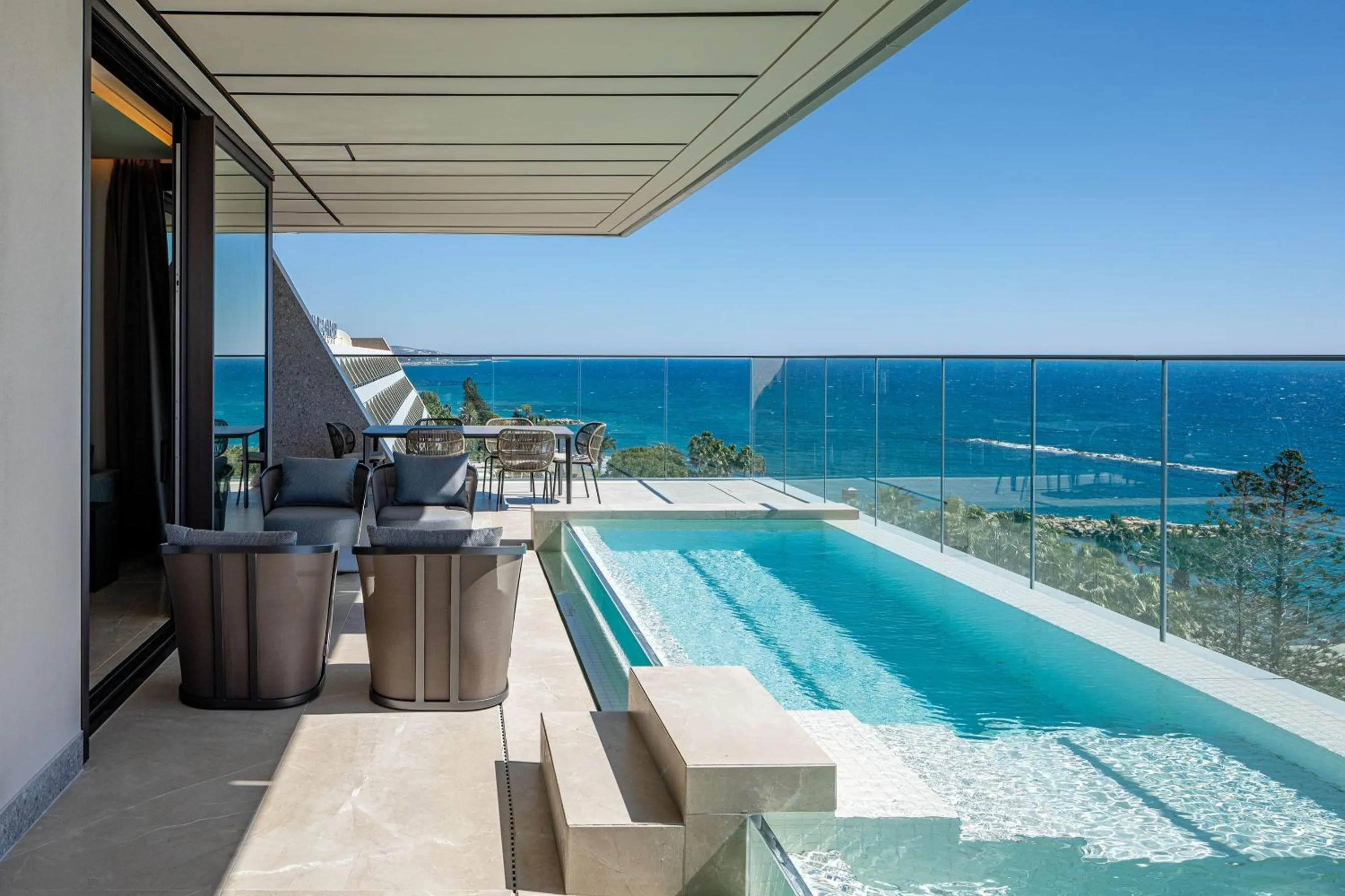 Balcony/Terrace in Amathus Residences