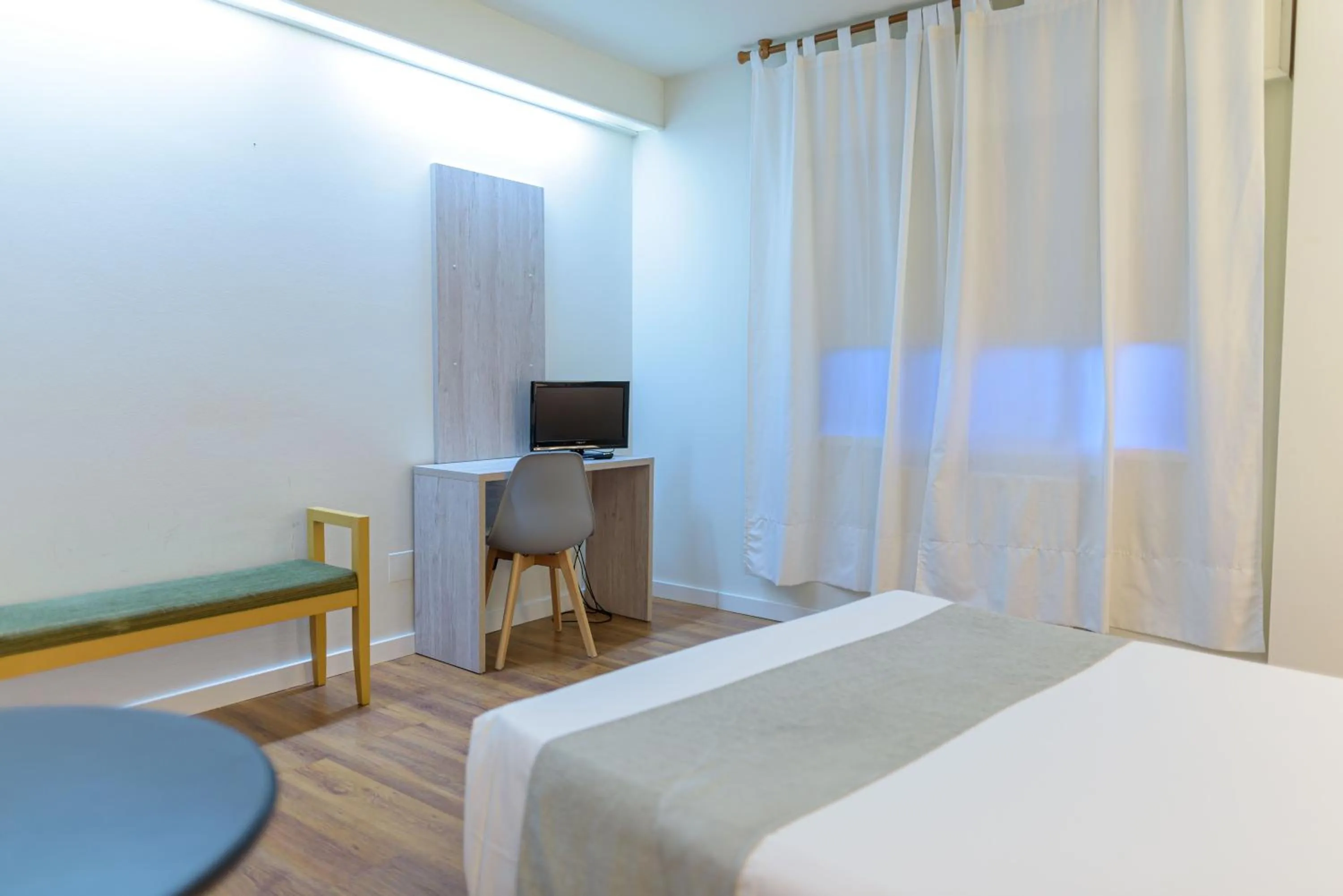 Bedroom, Bed in Hotel Alda Ribeira