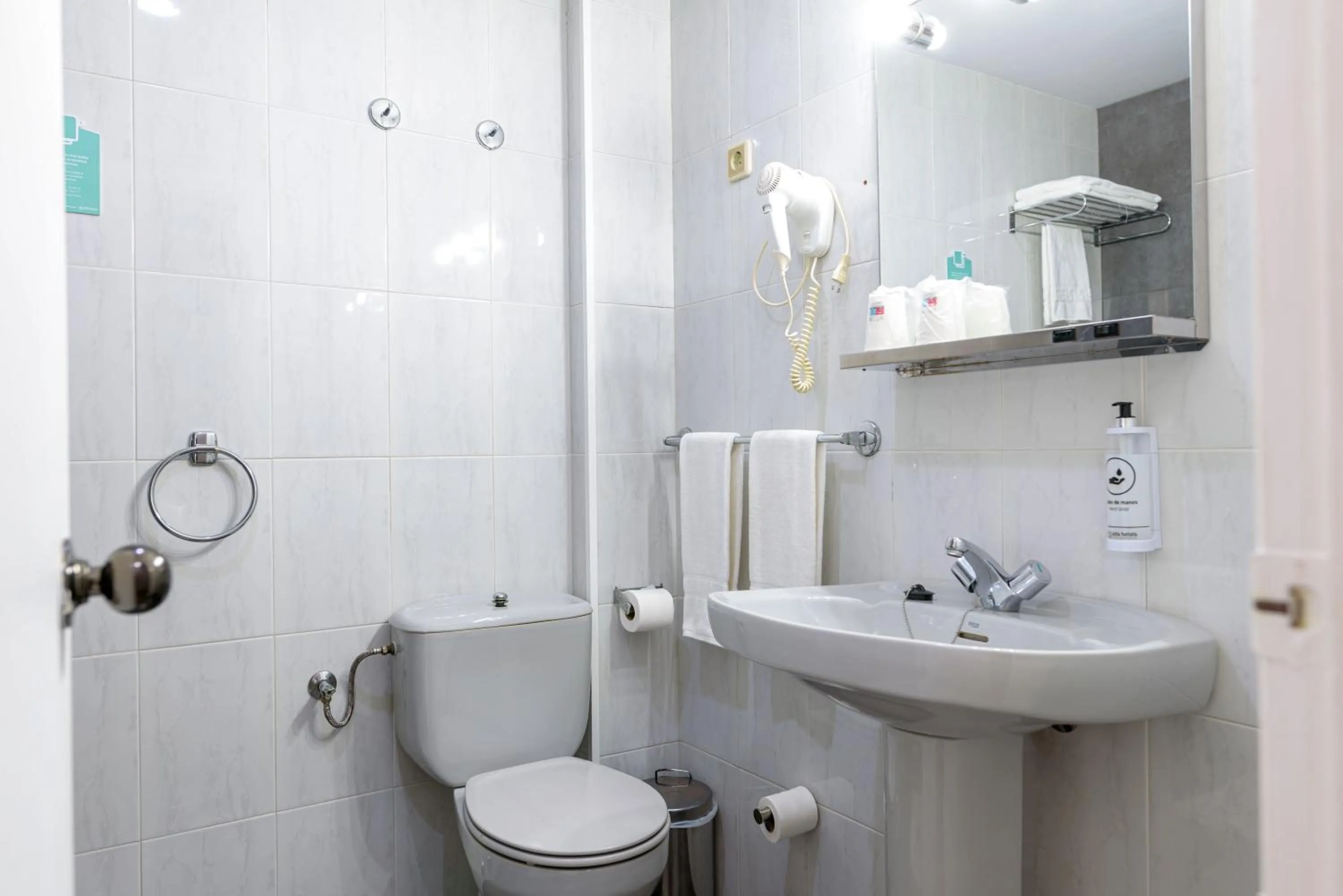 Bathroom in Hotel Alda Ribeira