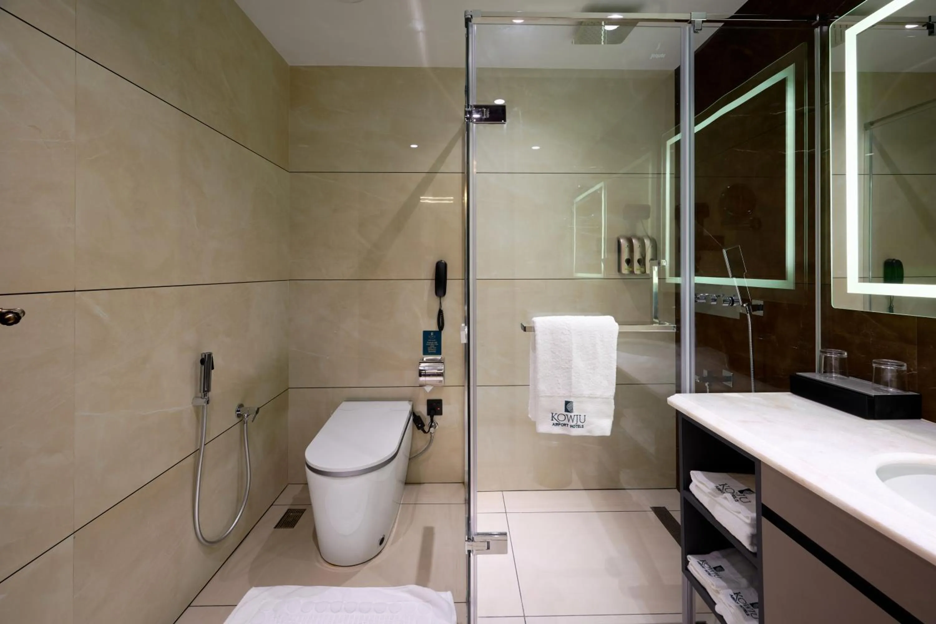 Shower in Kowju Airport Hotel Calicut