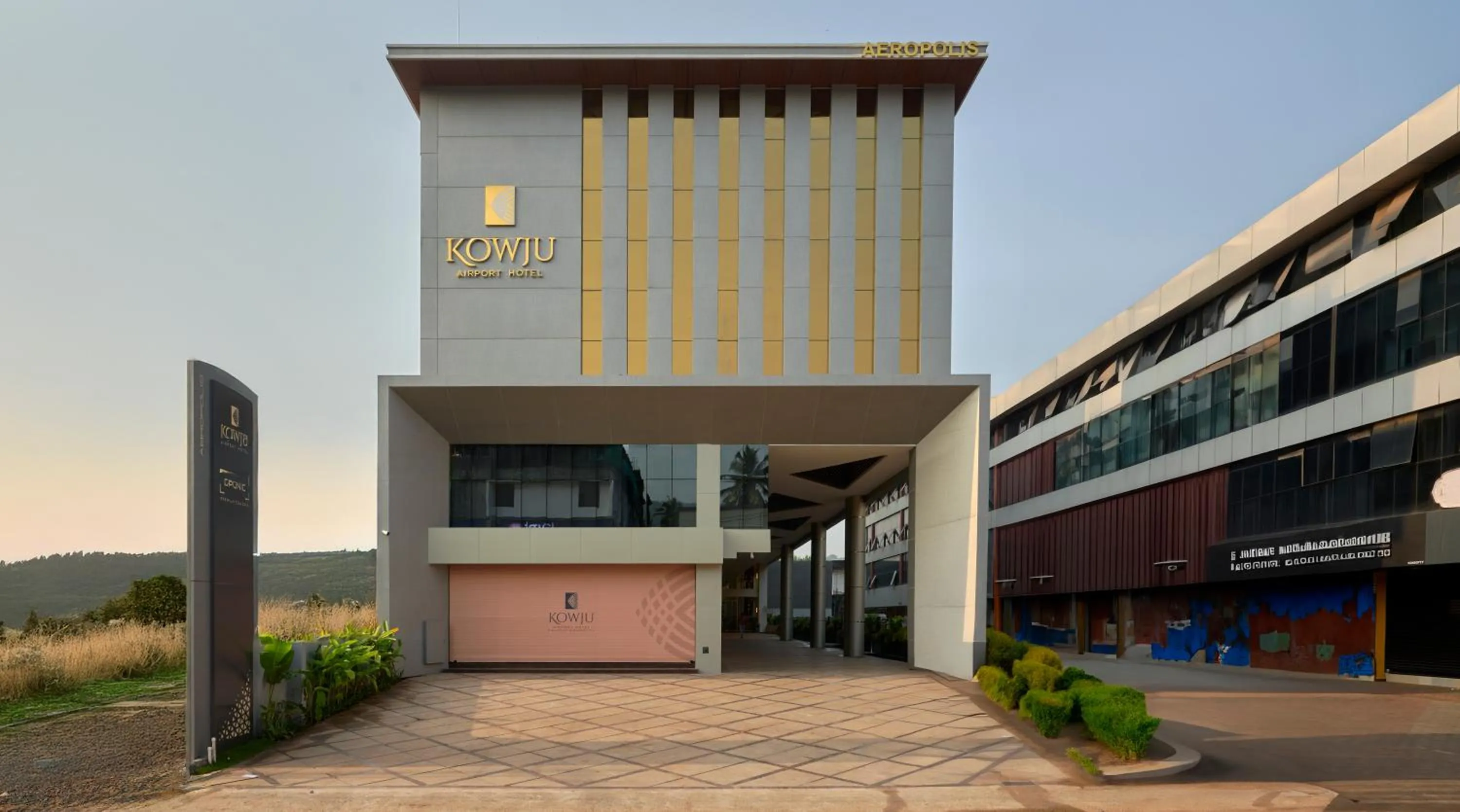 Property building in Kowju Airport Hotel Calicut