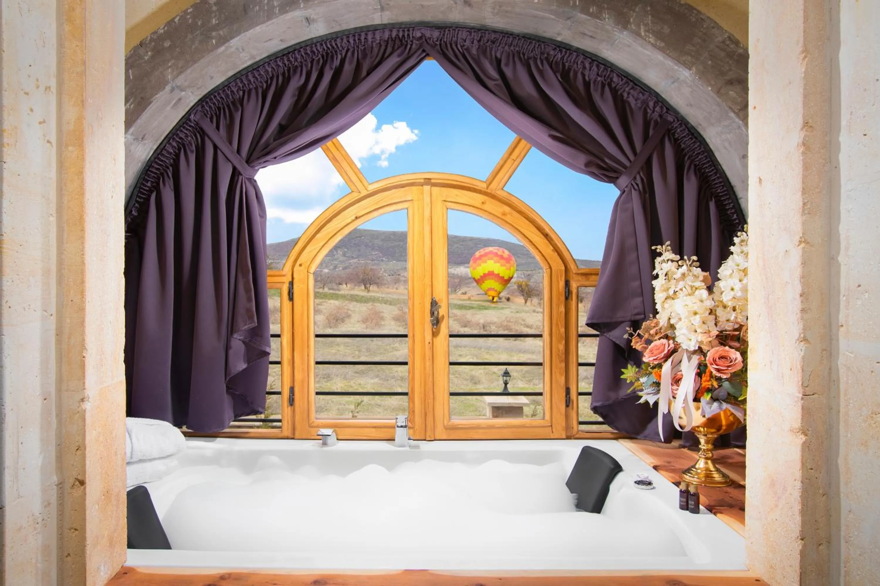Hot Tub in Moonstone in Cappadocia