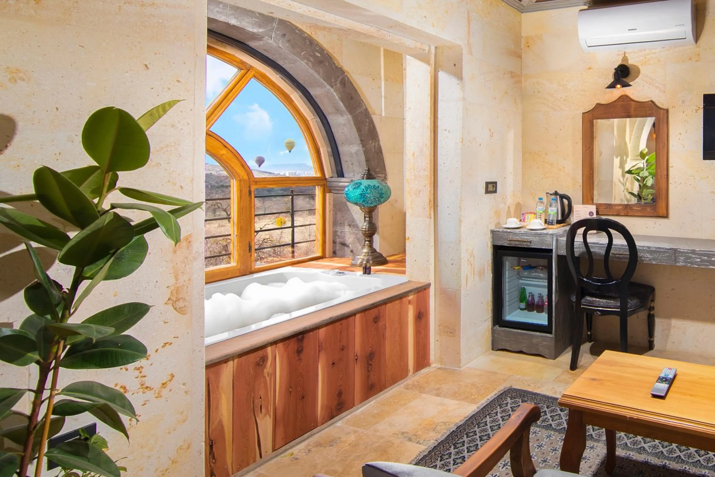 Hot Tub in Moonstone in Cappadocia
