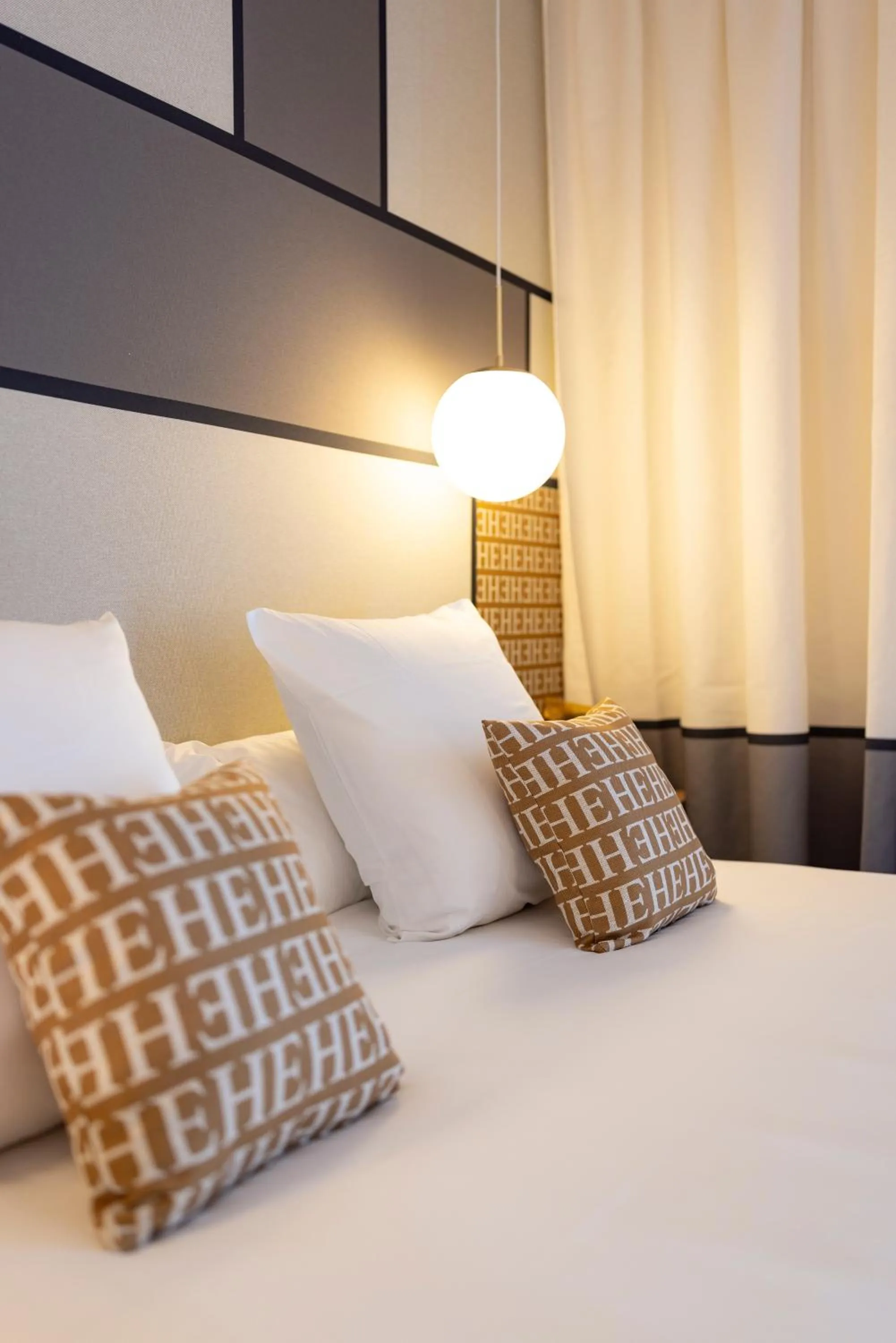 Bedroom, Bed in Epona Hôtel Sens