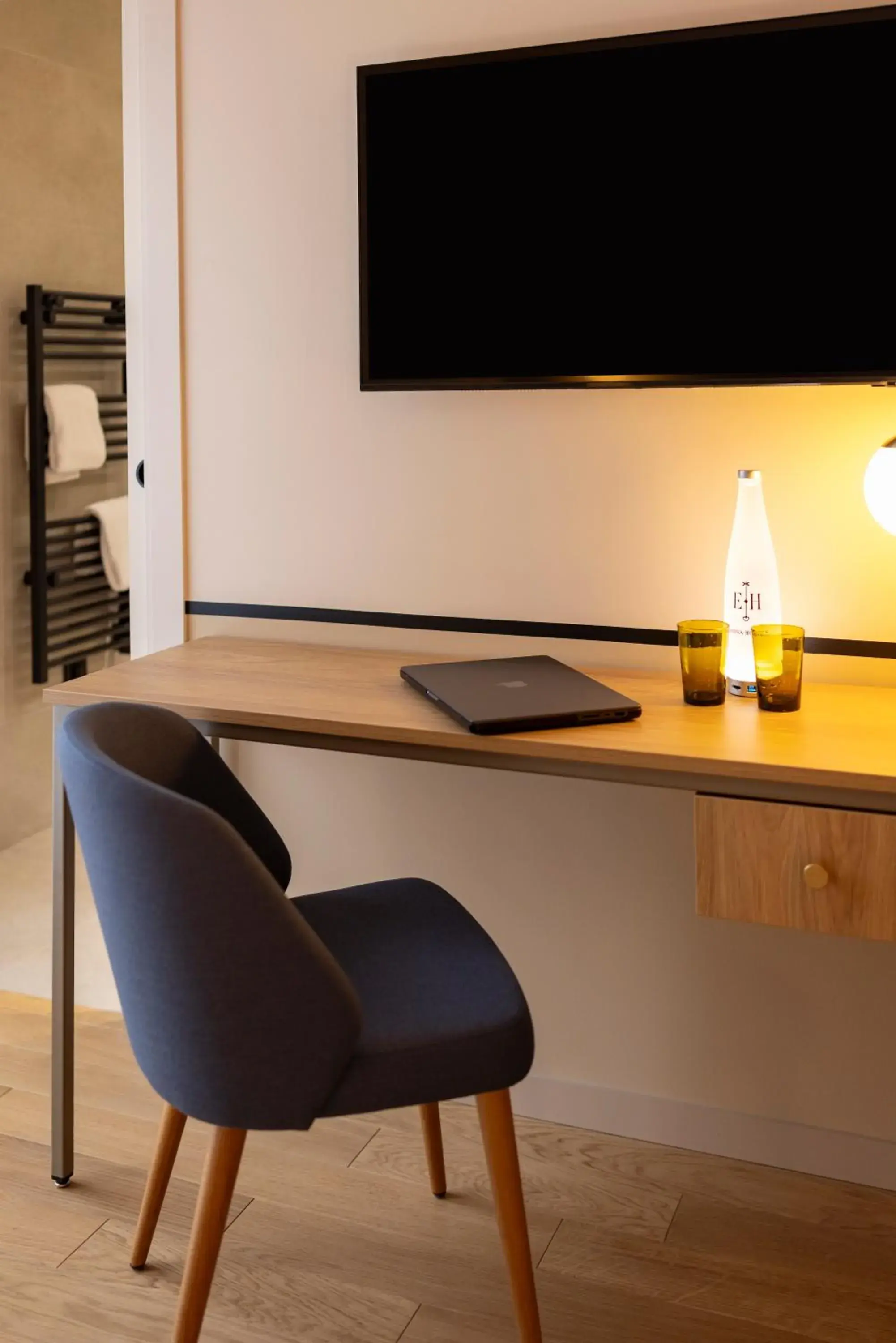 Standard Double or Twin Room in Epona Hôtel Sens Standard Double or Twin Room in Epona Hôtel Sens