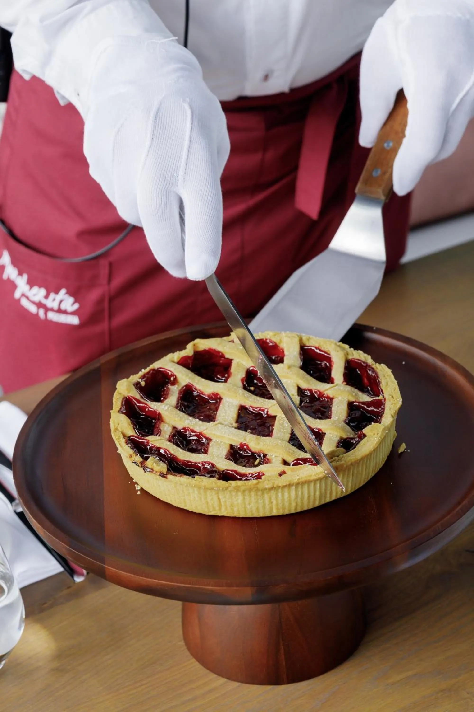 Restaurant/places to eat in Glacier Premium Apartments