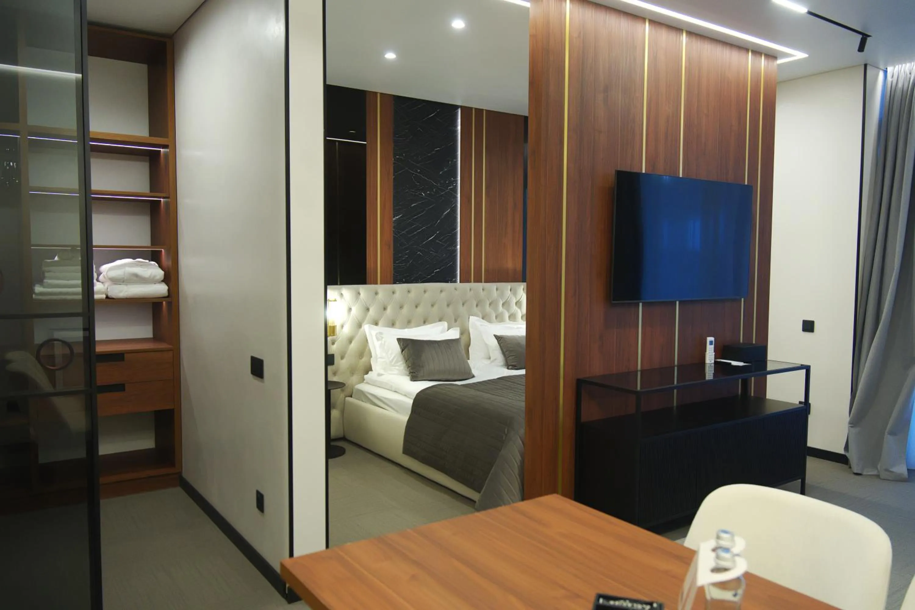 Bed in Glacier Premium Apartments