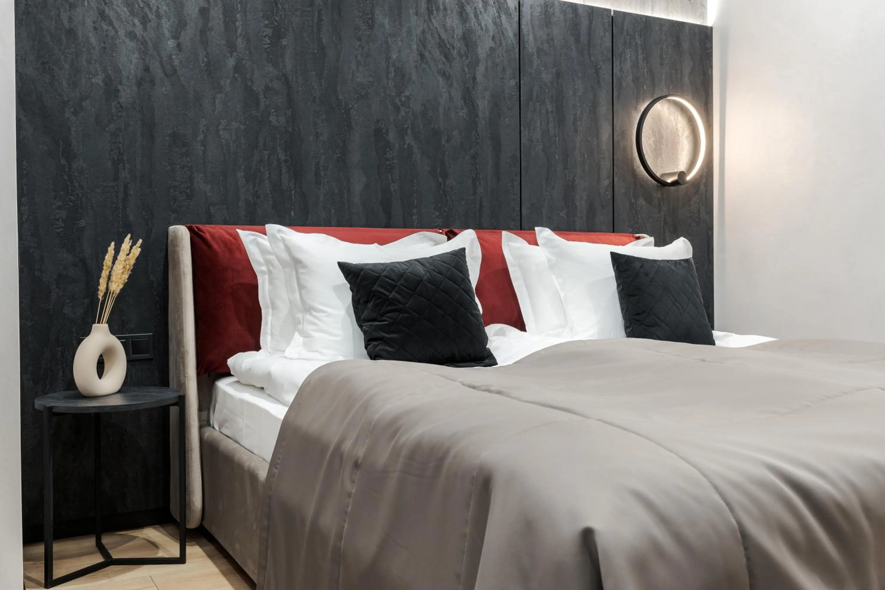 Bed in Glacier Premium Apartments