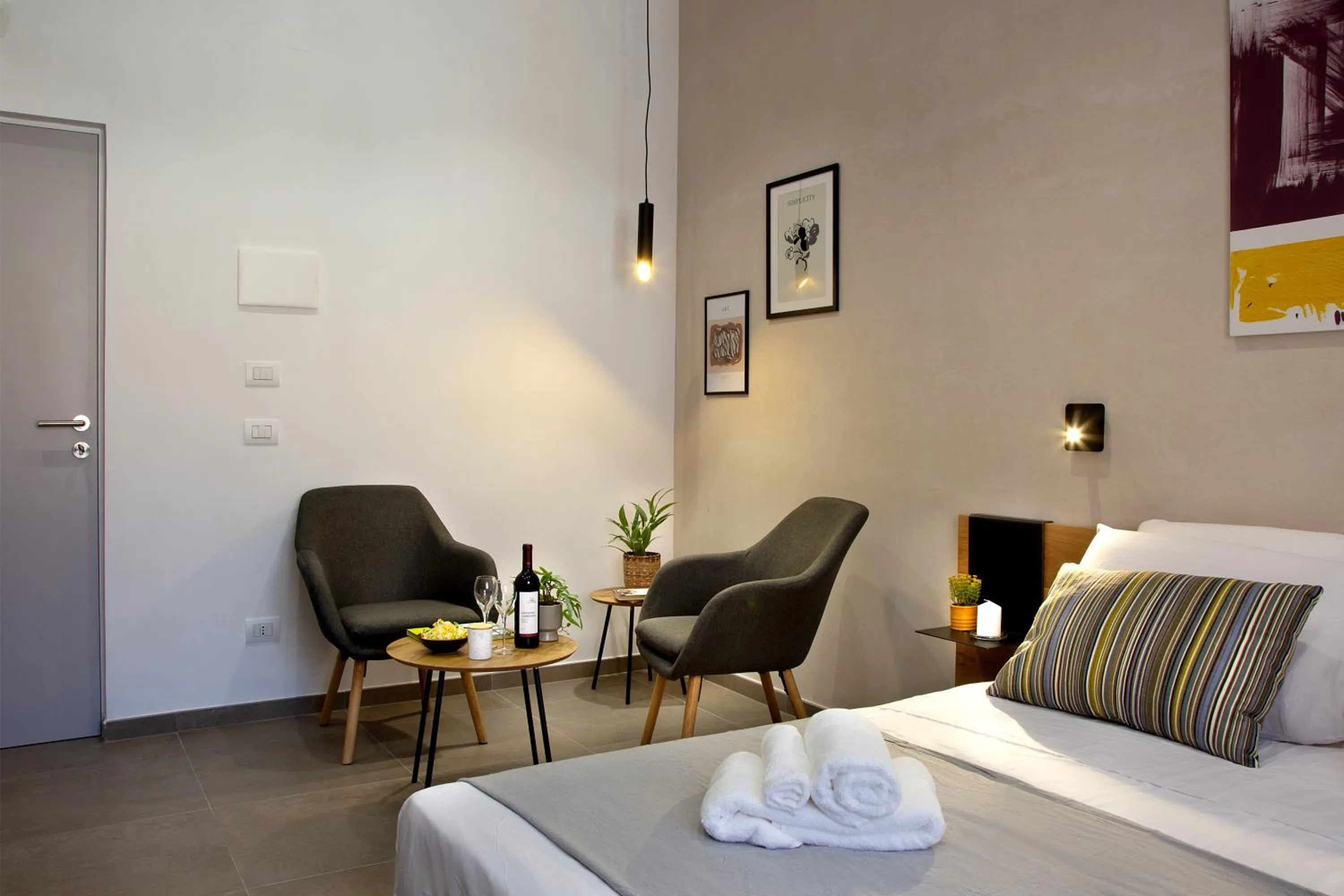 Bed in MARE FUORI ROOMS