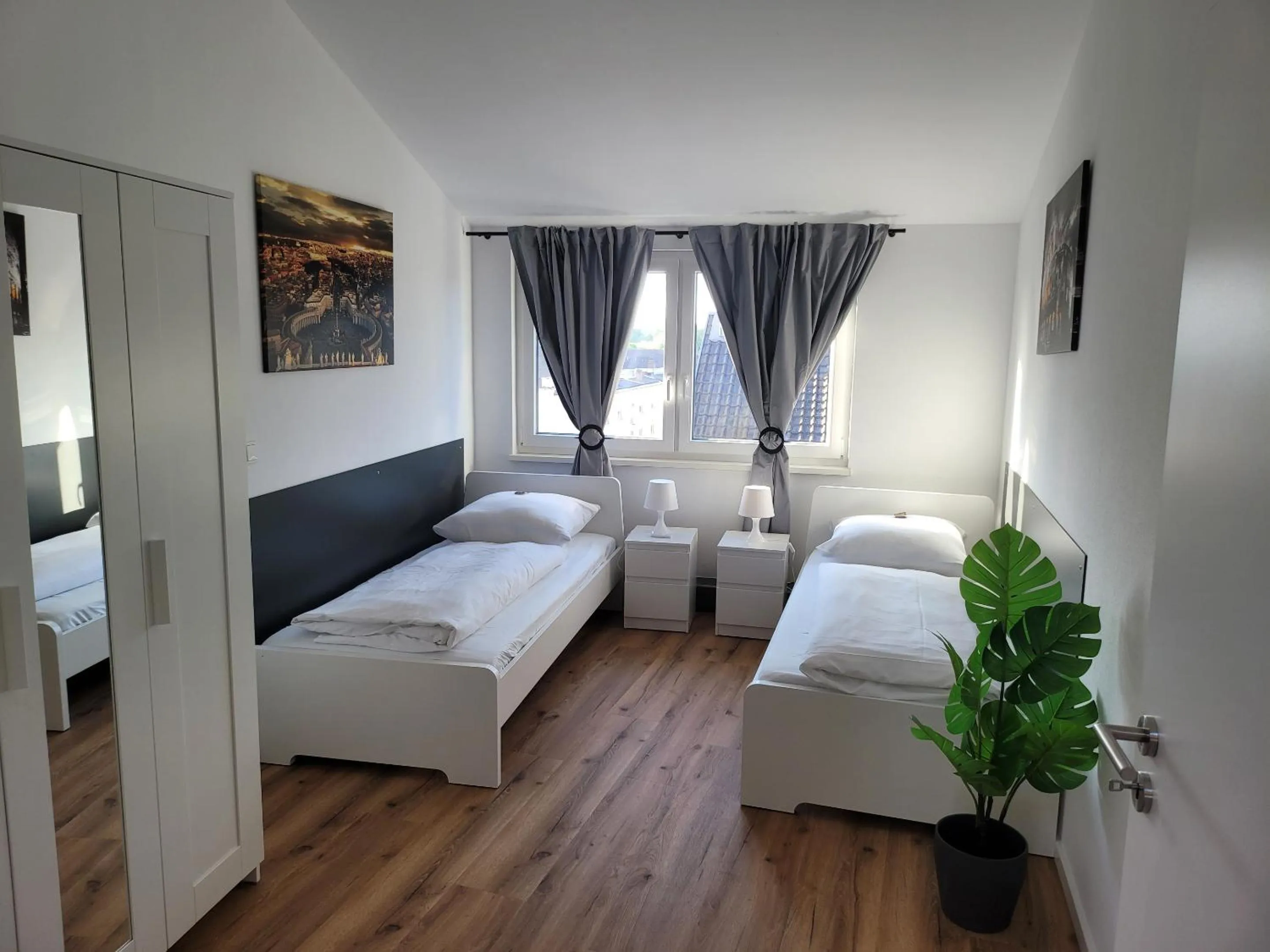 Bedroom, Bed in Dill-In