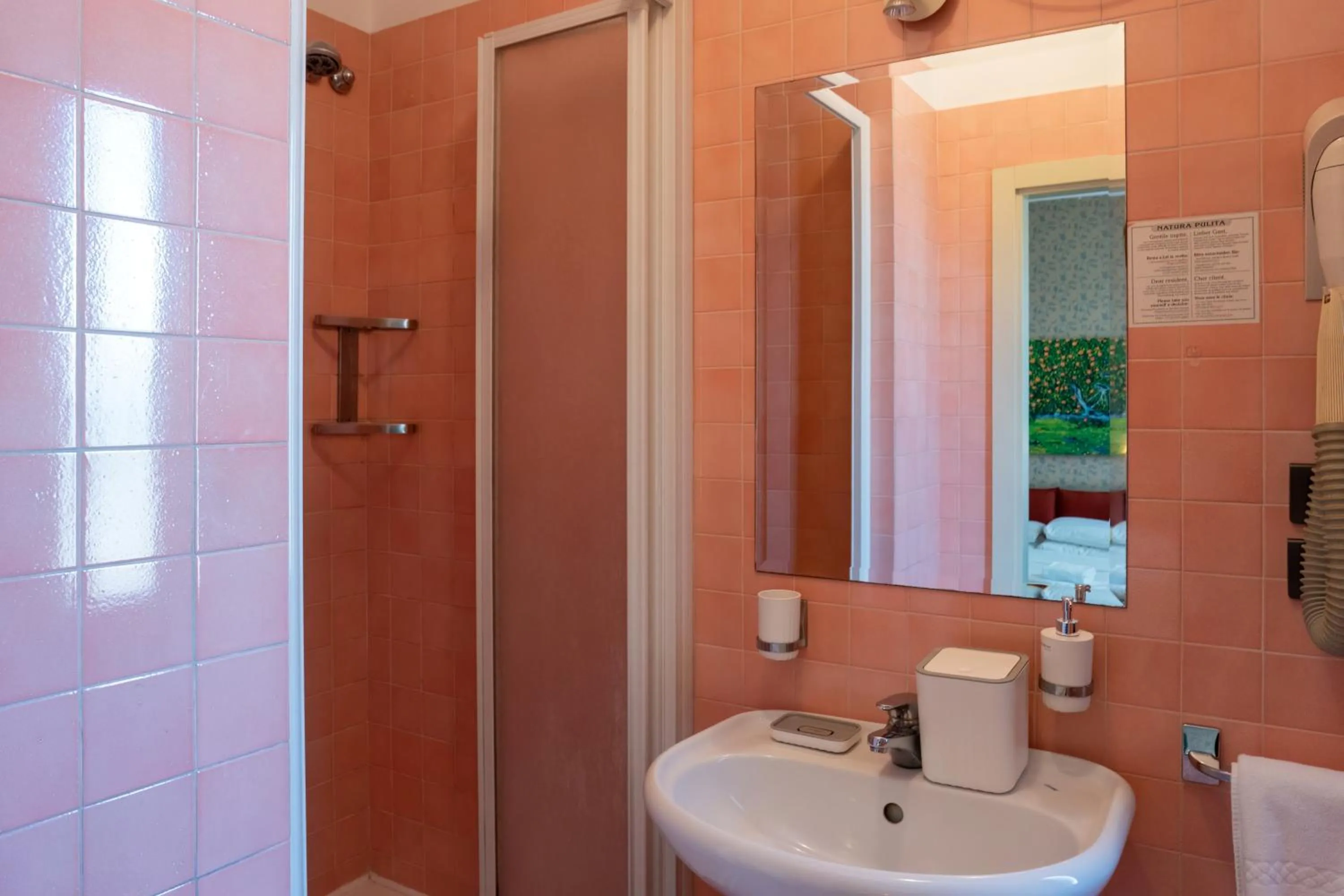 Bathroom in Hotel alla giustizia