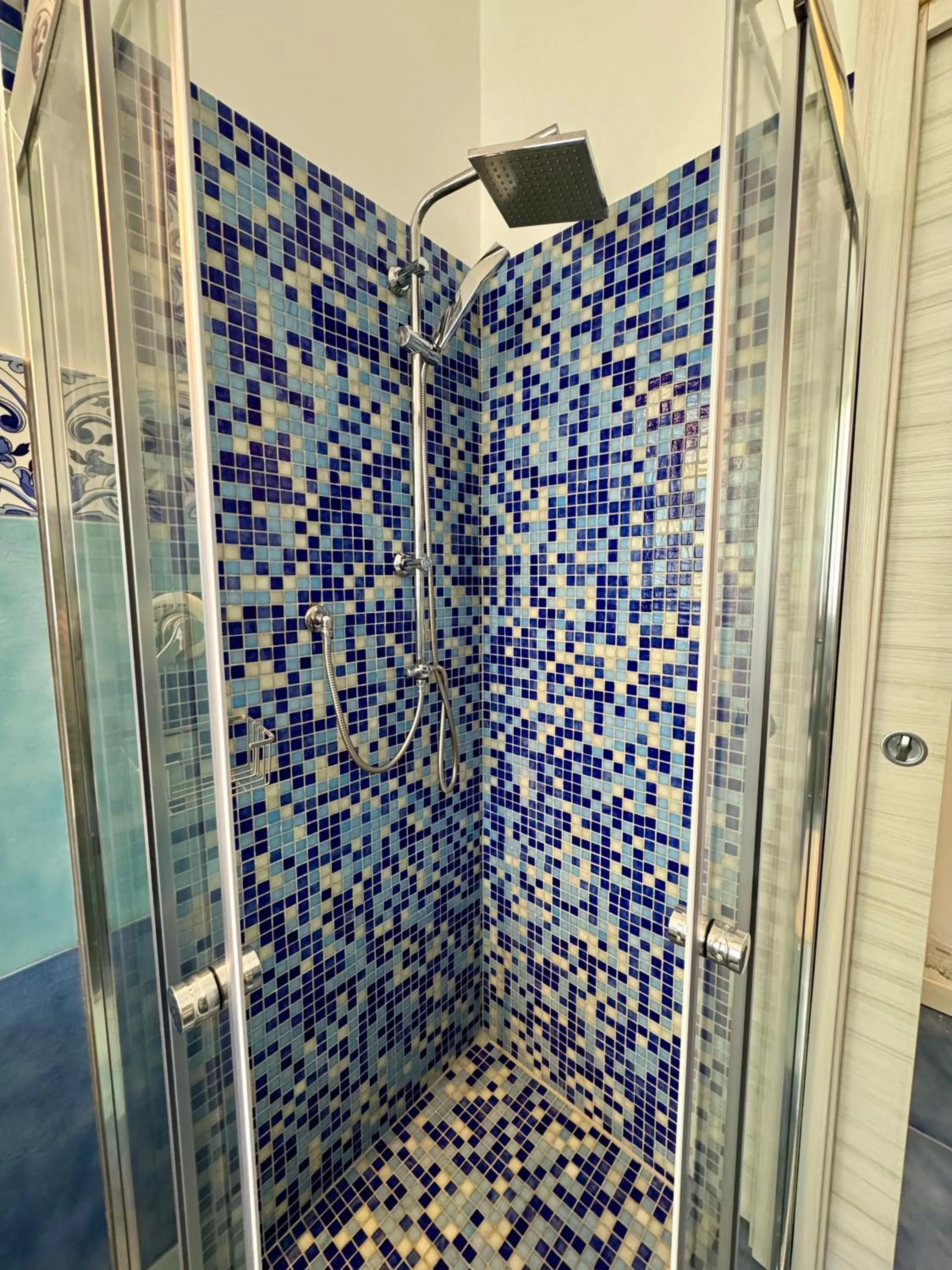 Shower in Aurora View Resort