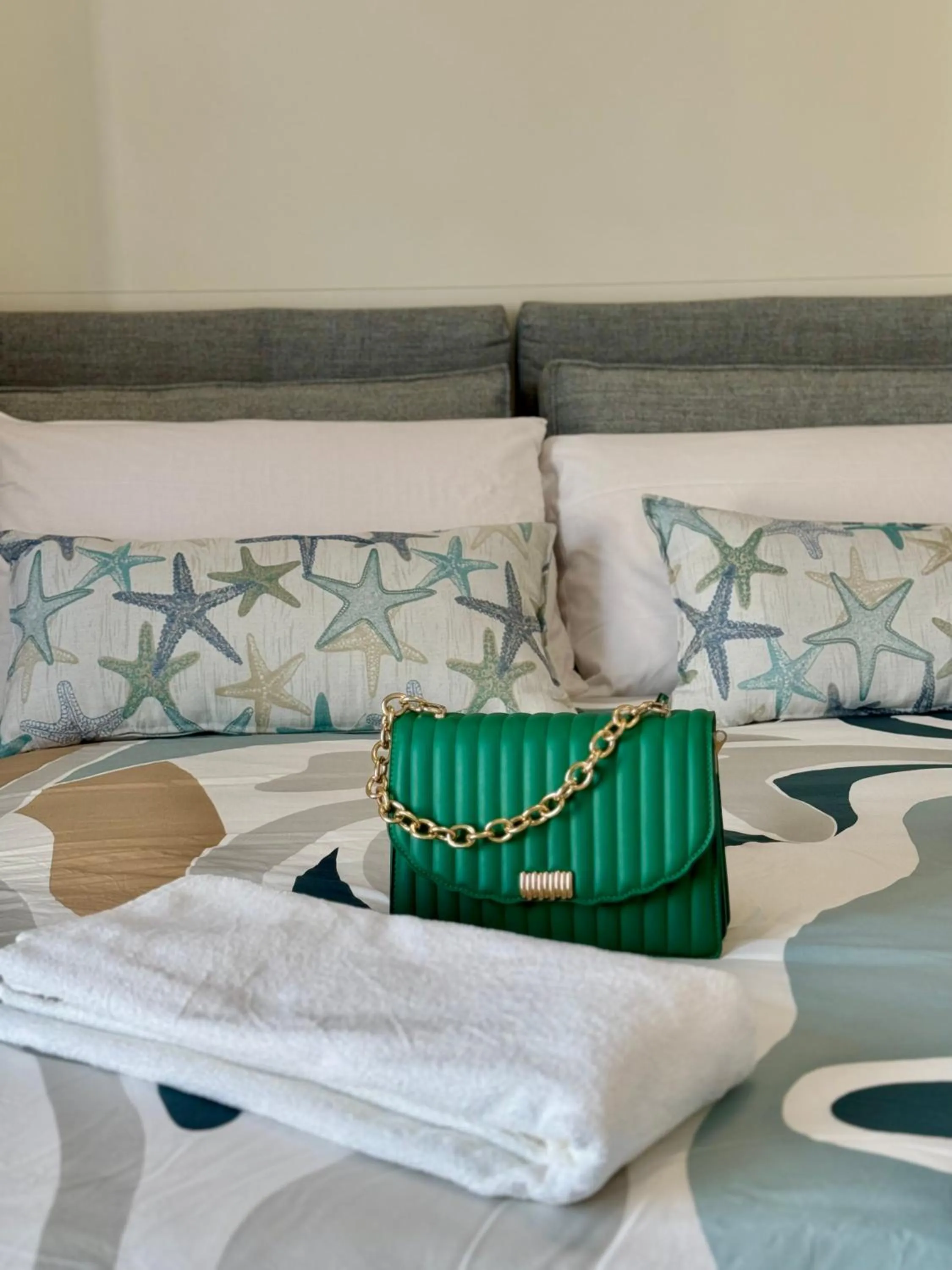 Bed in Aurora View Resort