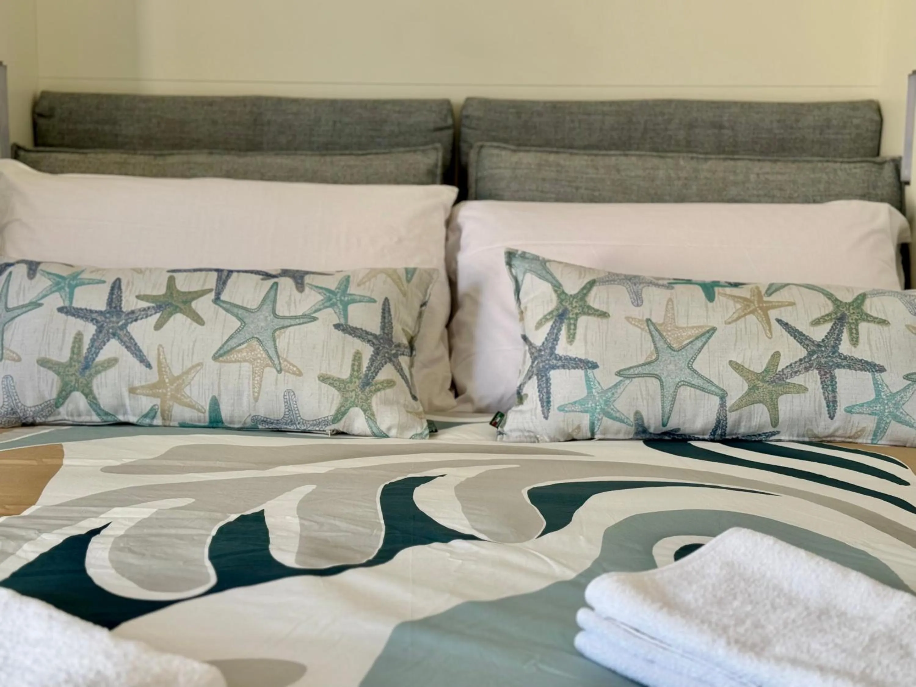 Bed in Aurora View Resort