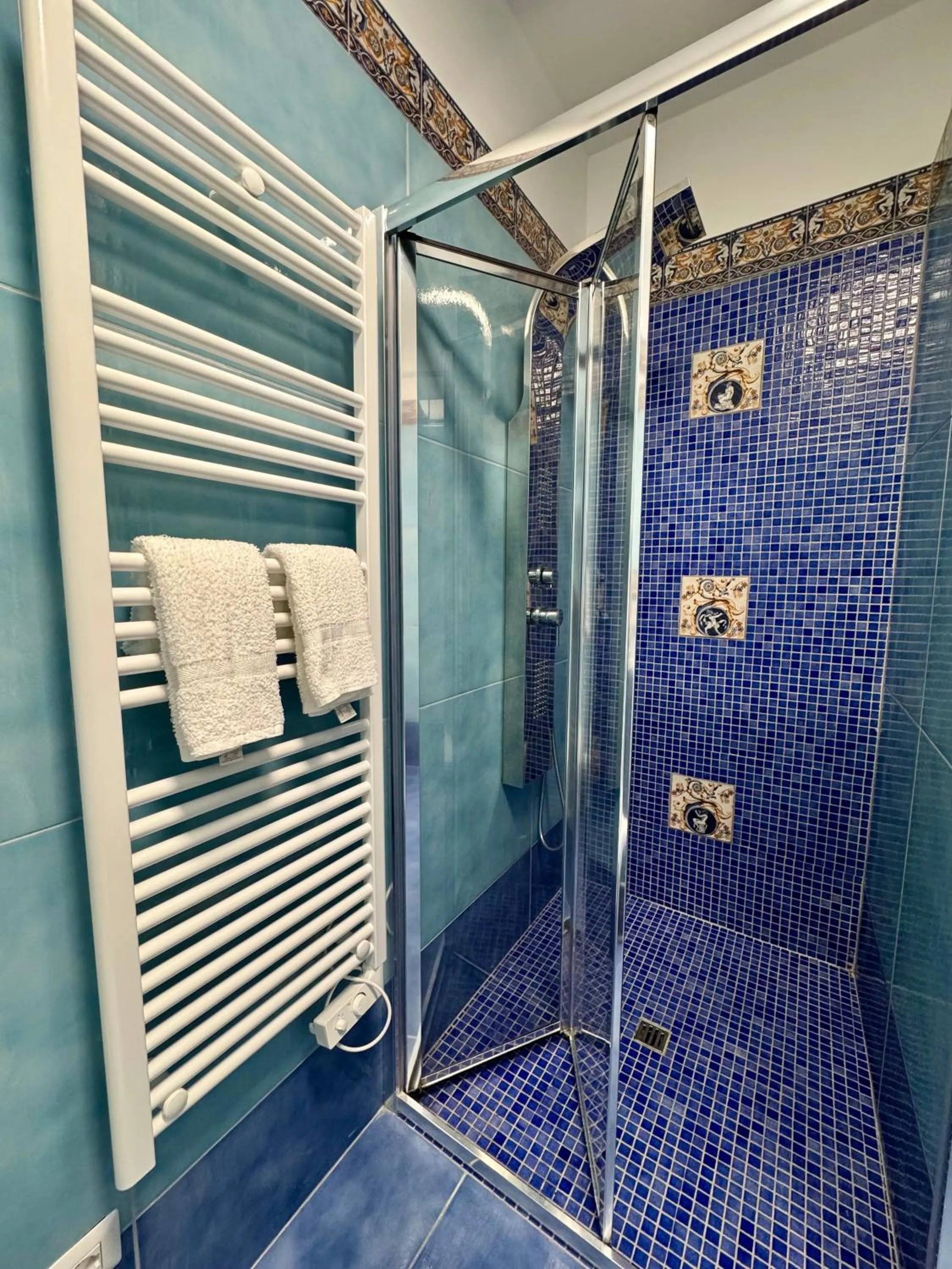 Shower in Aurora View Resort