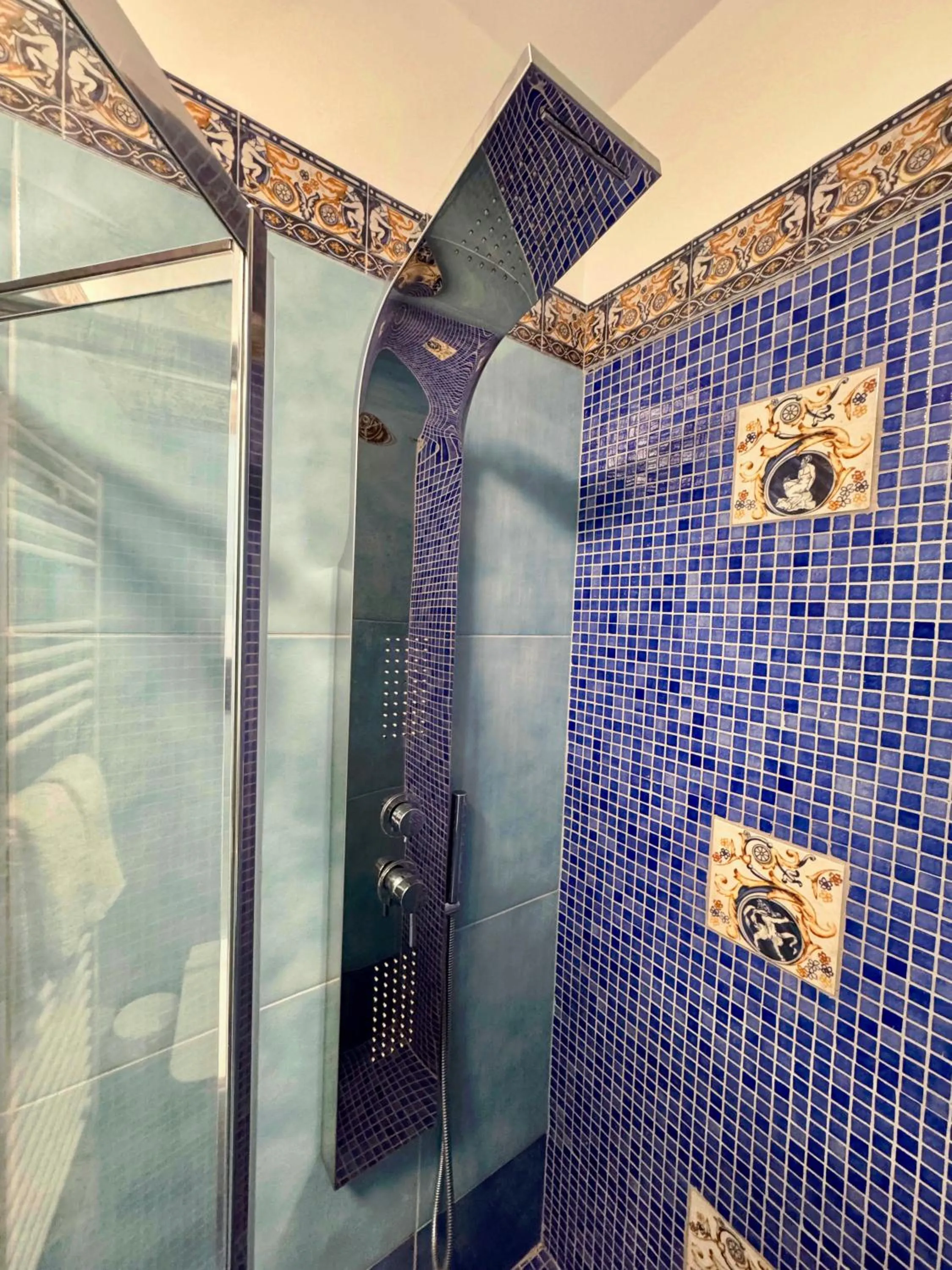 Shower in Aurora View Resort