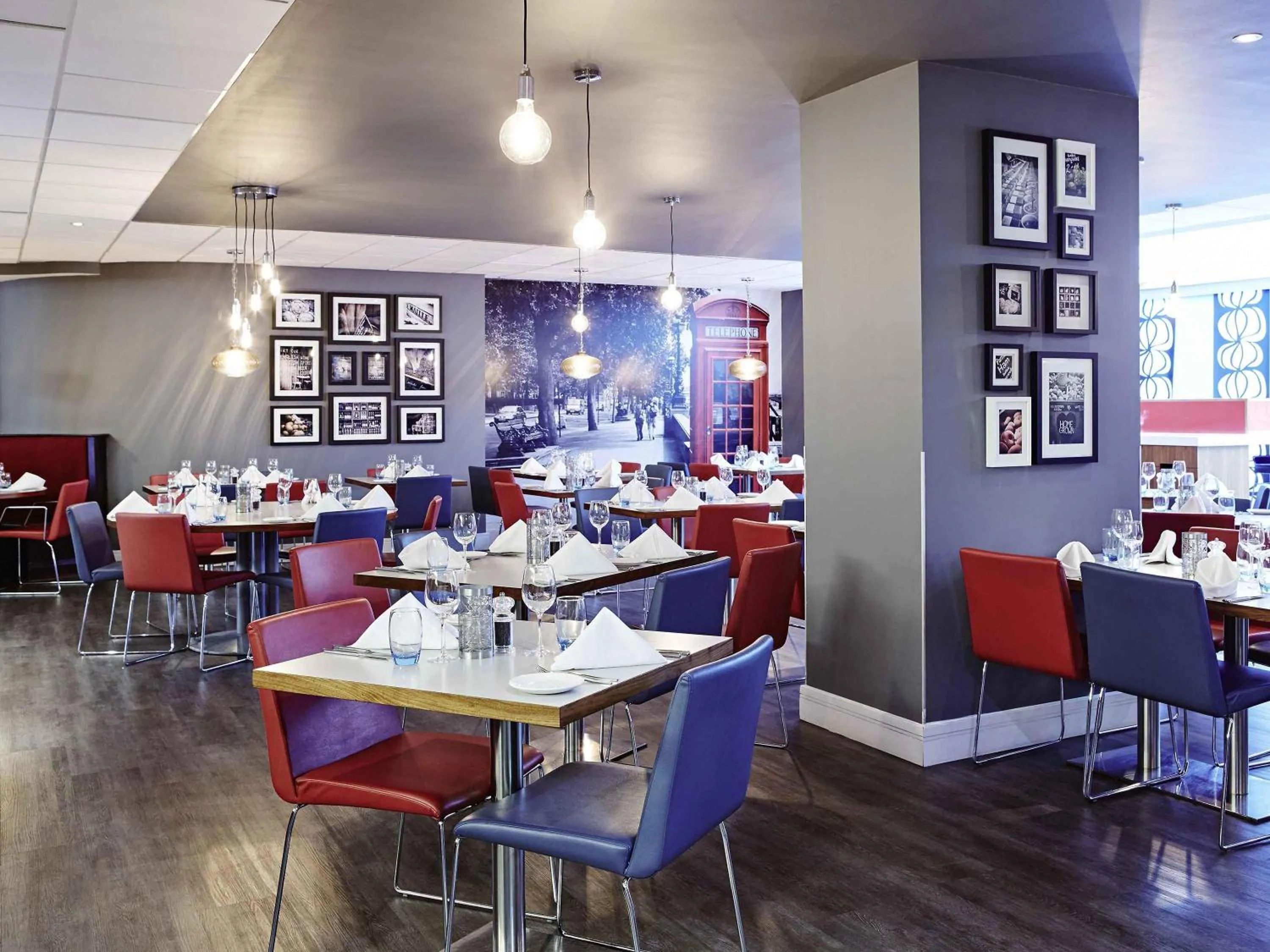 Restaurant/places to eat in Novotel London Waterloo