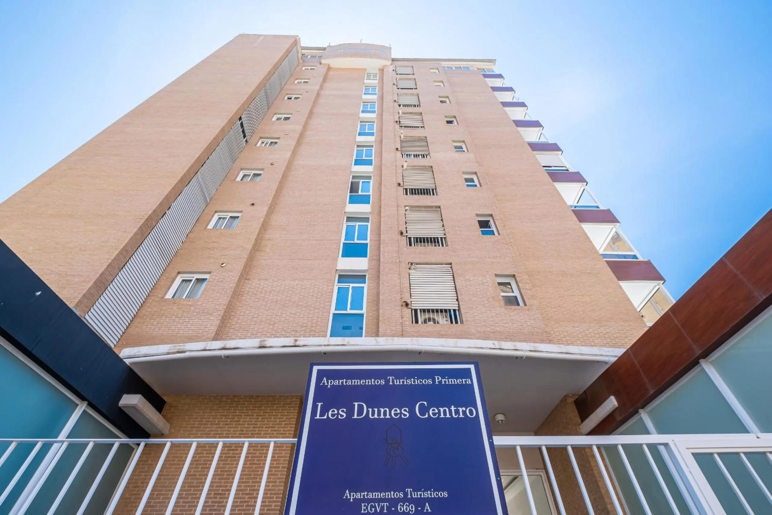 Property building in Apartamentos Les Dunes Centro Levante Beach