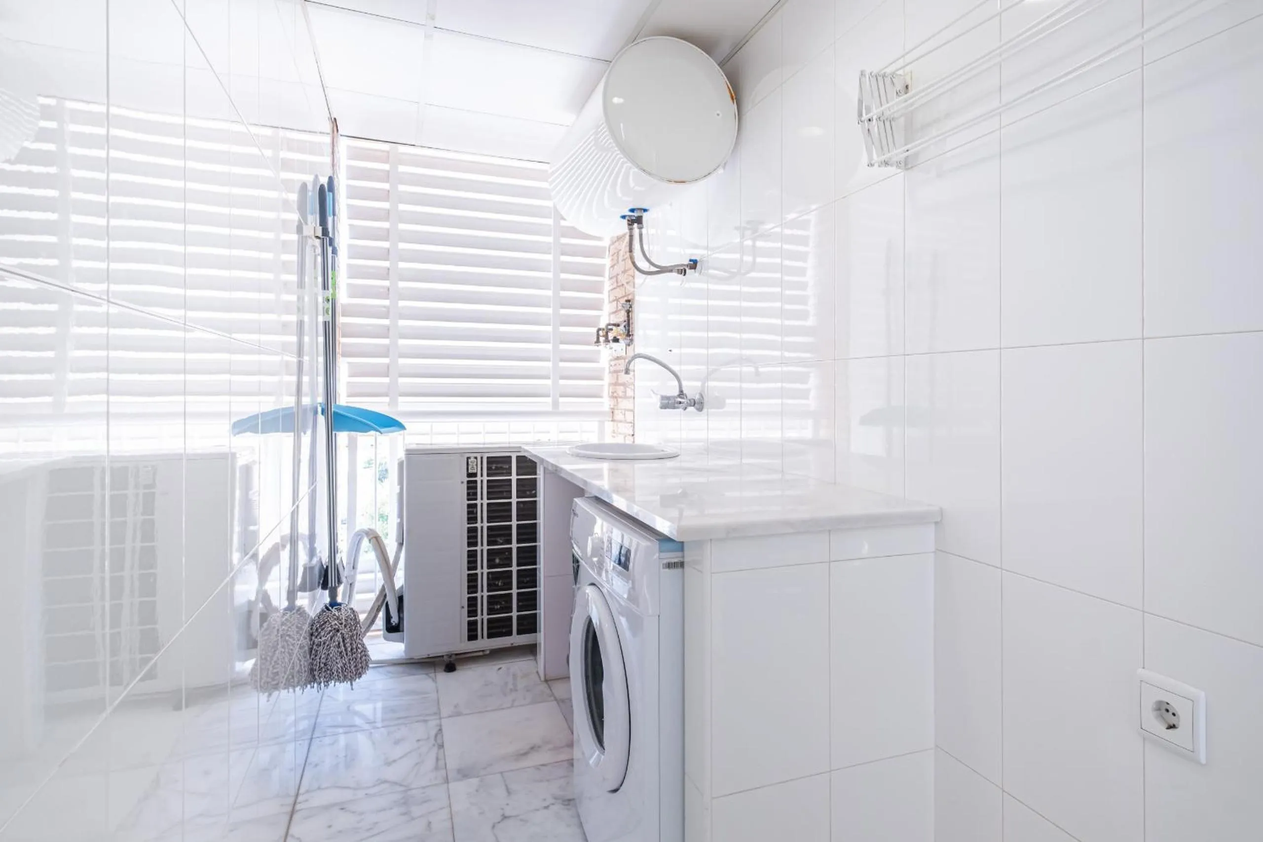 washing machine in Apartamentos Les Dunes Centro Levante Beach