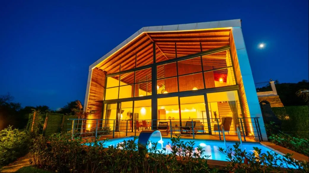 Night in Trio Palazio Sapanca