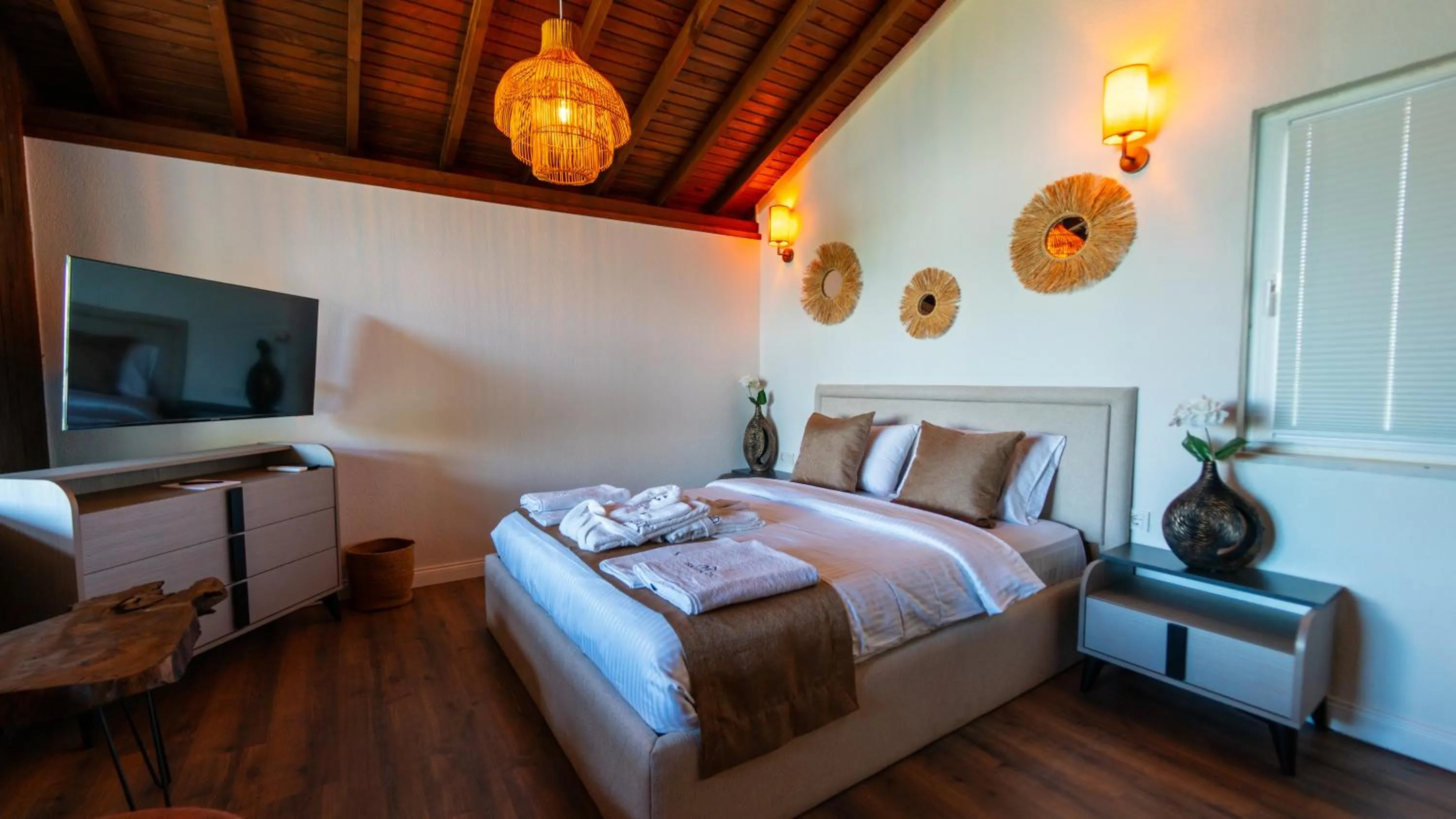 TV and multimedia, Bed in Trio Palazio Sapanca