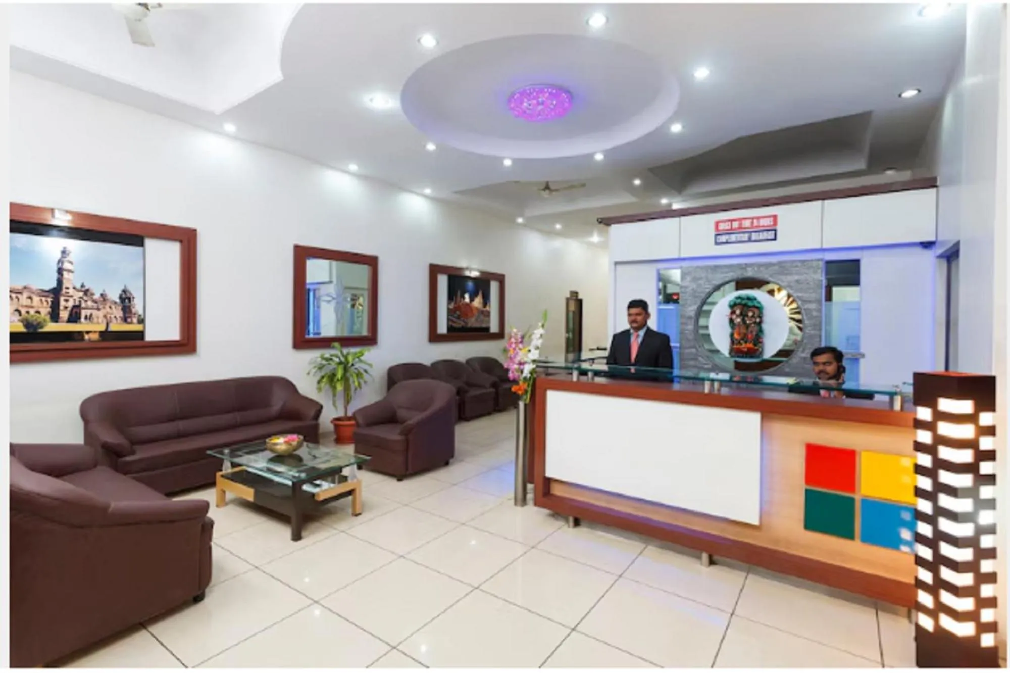 Lobby or reception in Hotel Vrindavan Deluxe Kolhapur NEAR CENTRAL BUS STAND