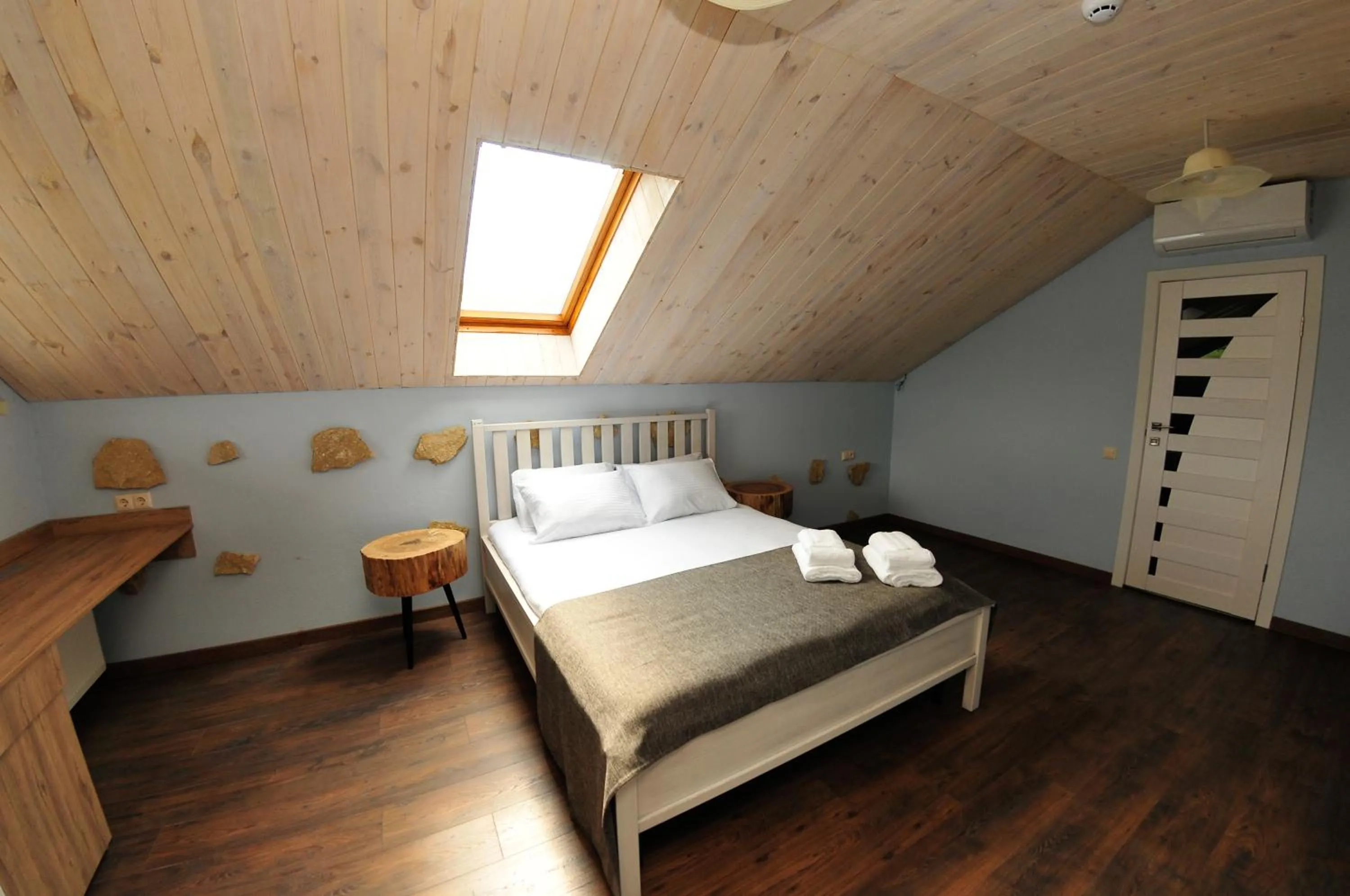 Photo of the whole room, Bed in Hotel Kazak Club