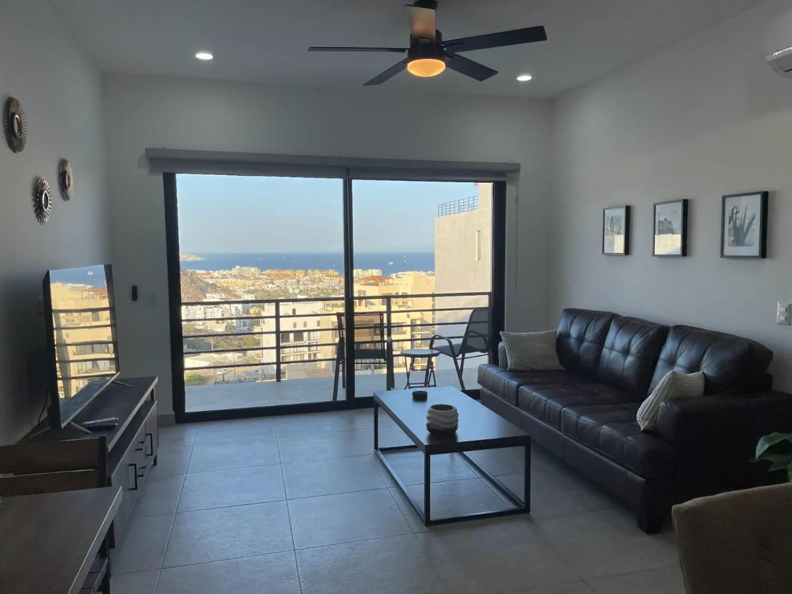 Oceanview Condo / Rooftop pool