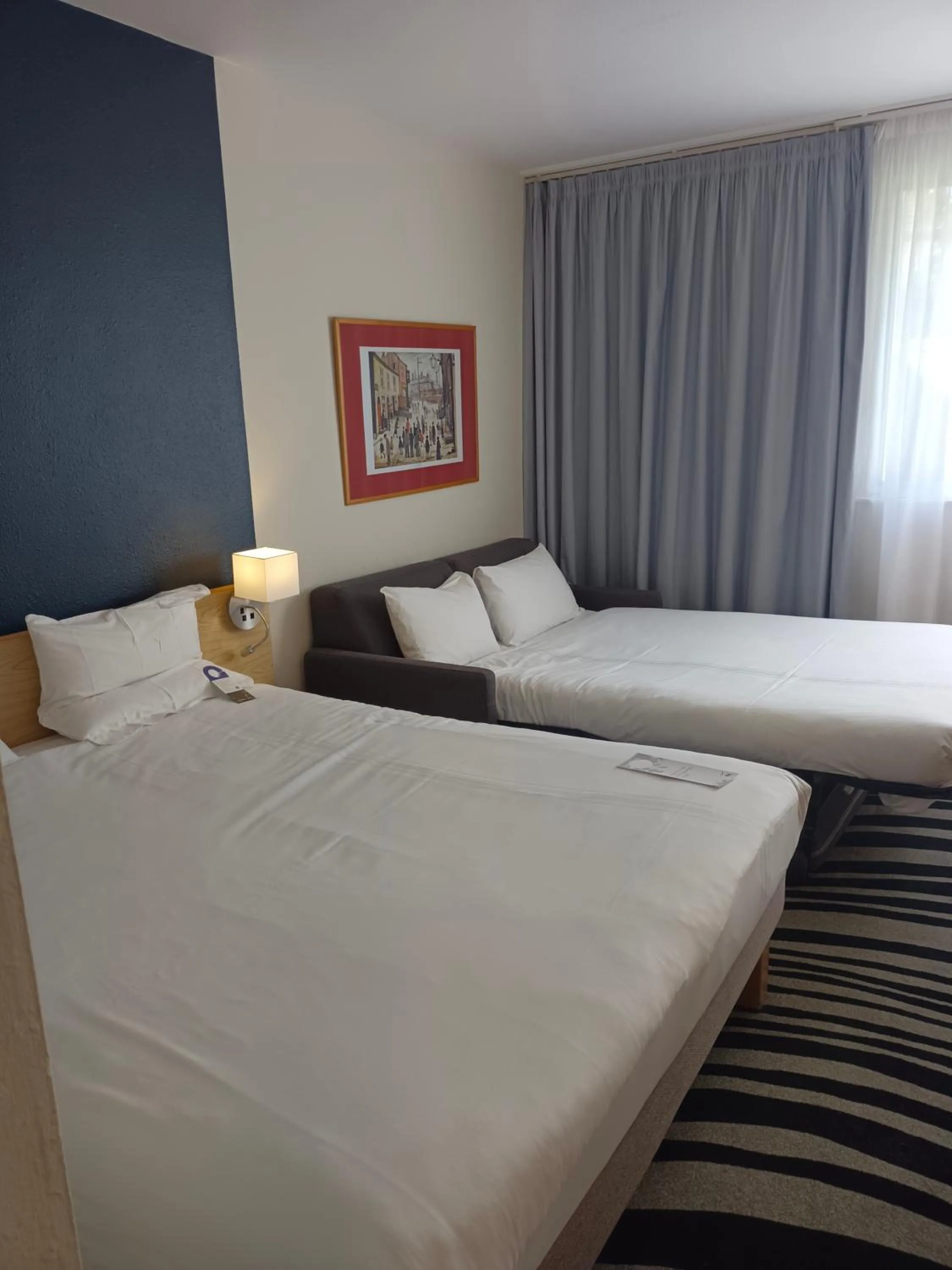 Bedroom, Bed in Novotel Manchester West