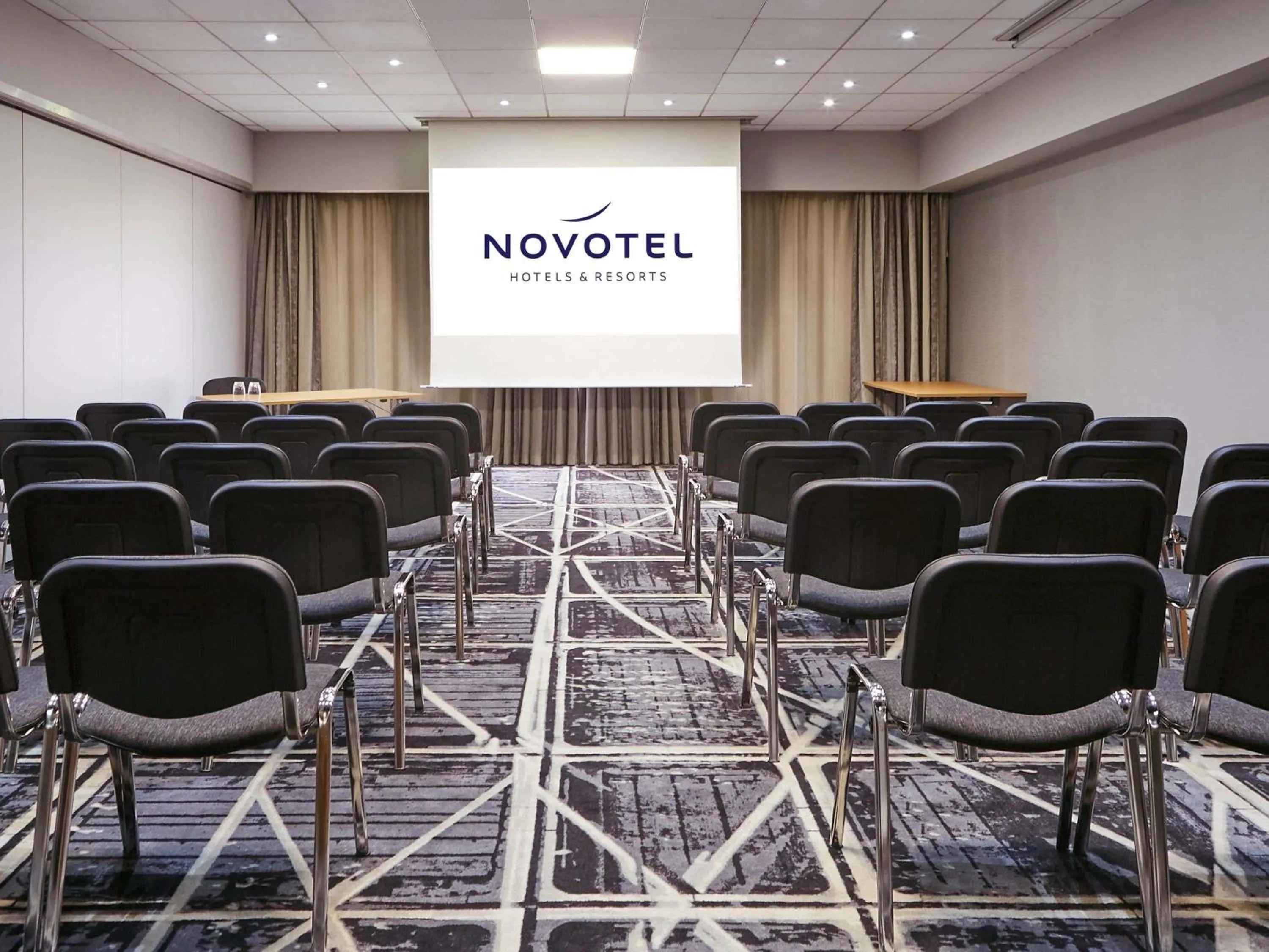 Meeting/conference room in Novotel Manchester West