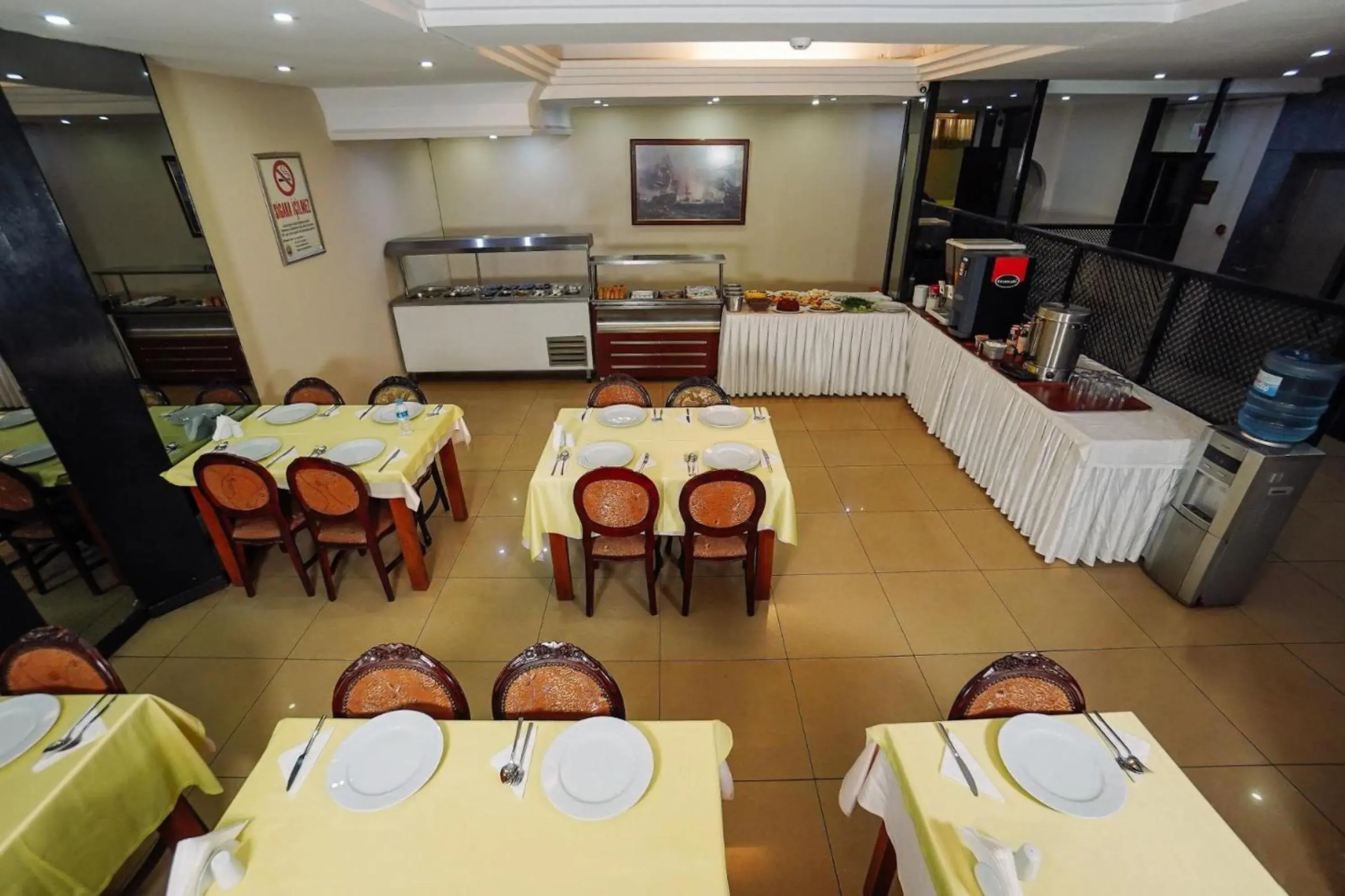 Restaurant/places to eat in Topkapi Golden Time Hotel Restaurant/places to eat in Topkapi Golden Time Hotel