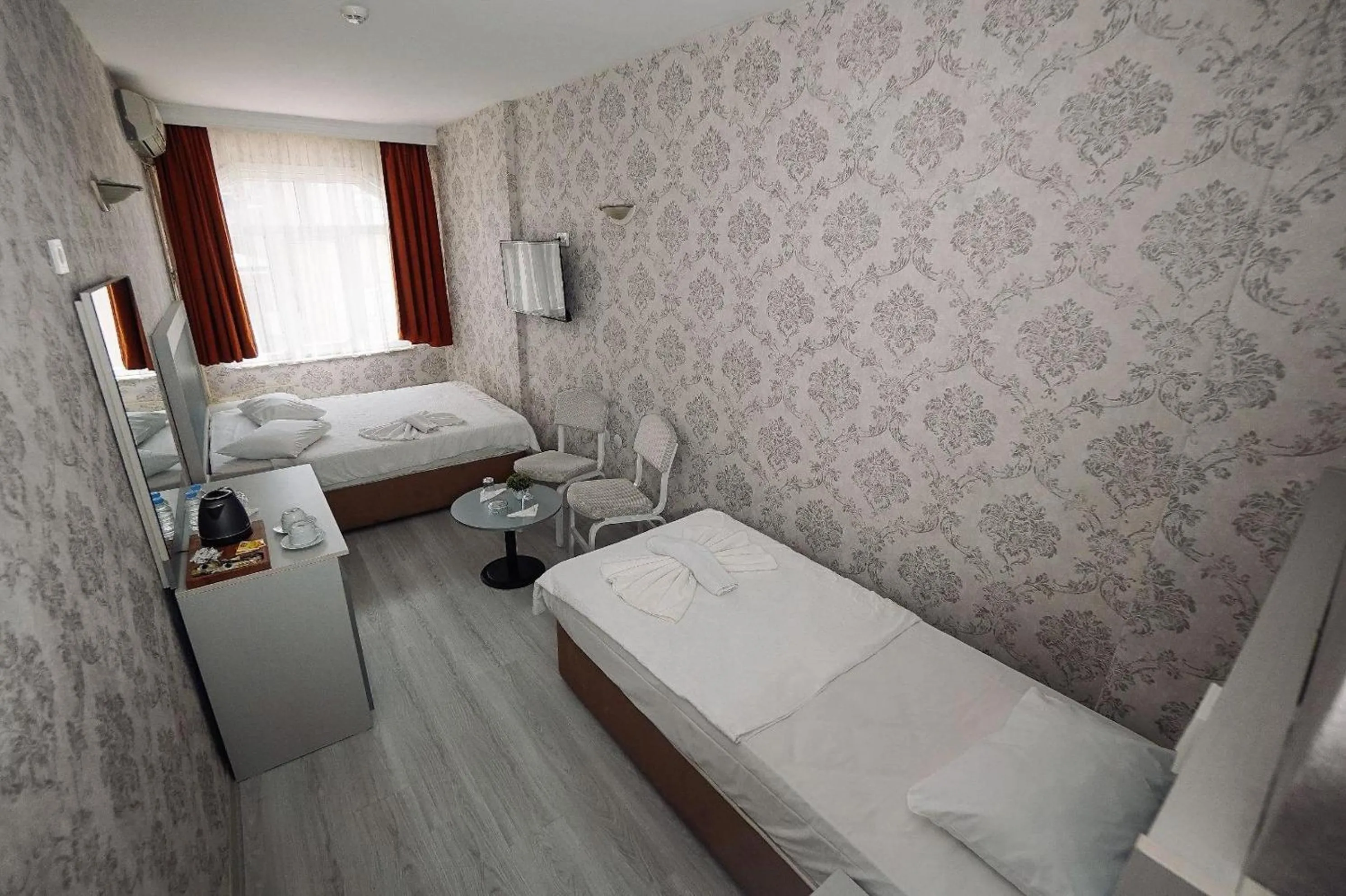 Photo of the whole room, Bed in Topkapi Golden Time Hotel