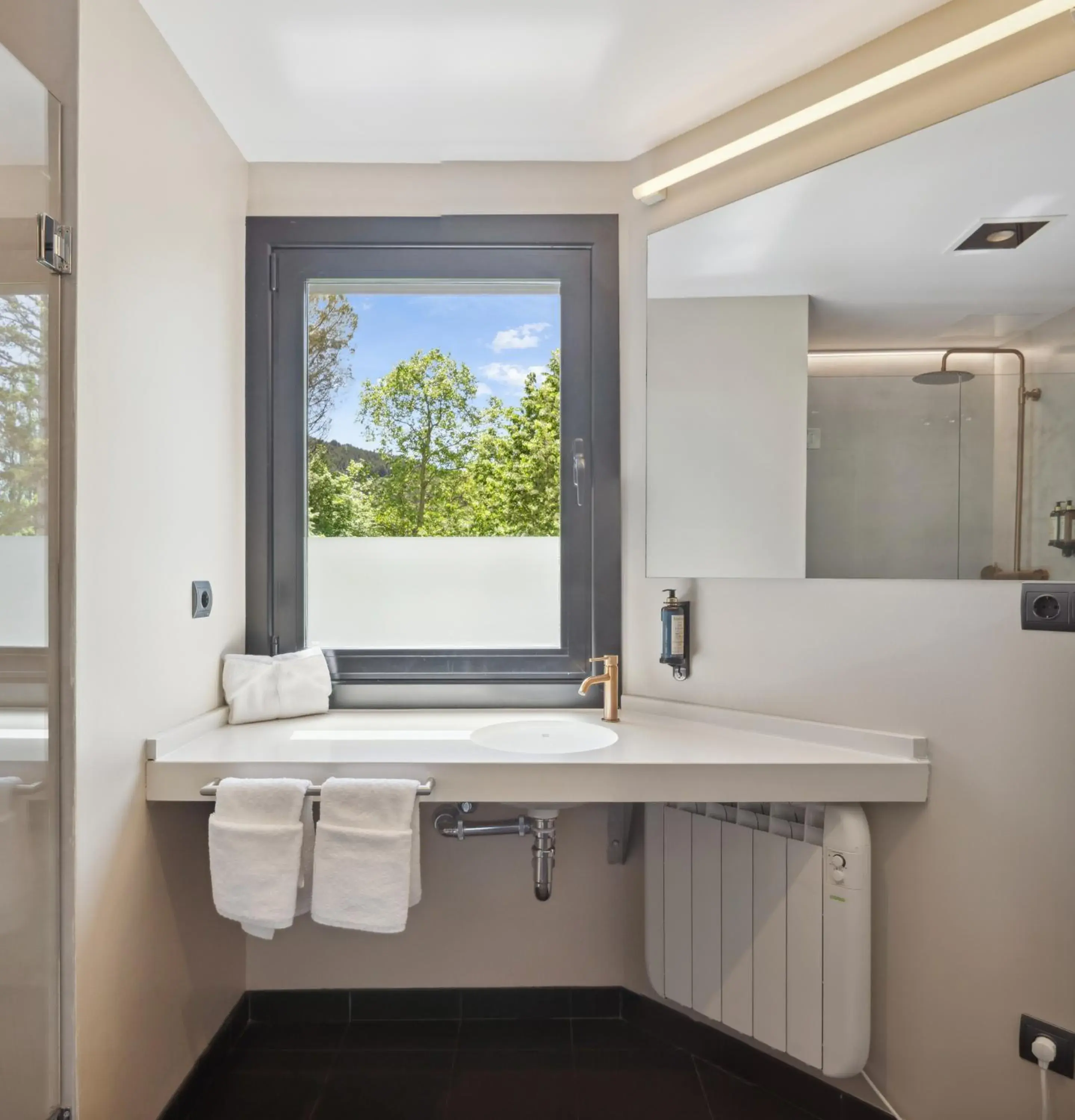 Single Room with Garden View in Hotel Ureder Single Room with Garden View in Hotel Ureder