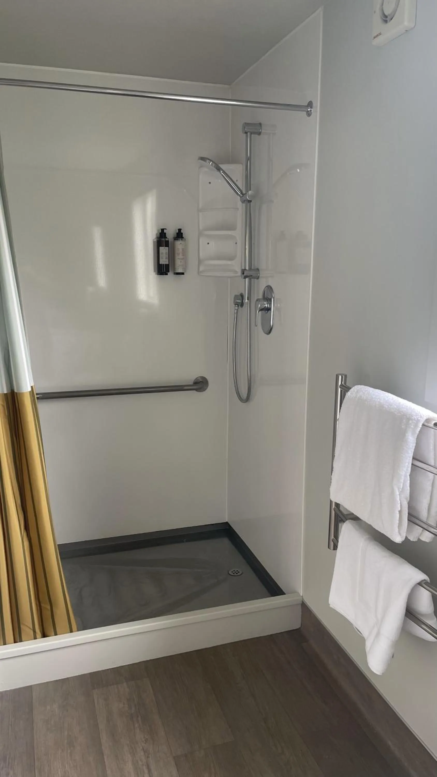 Shower in The Elmwood Motel