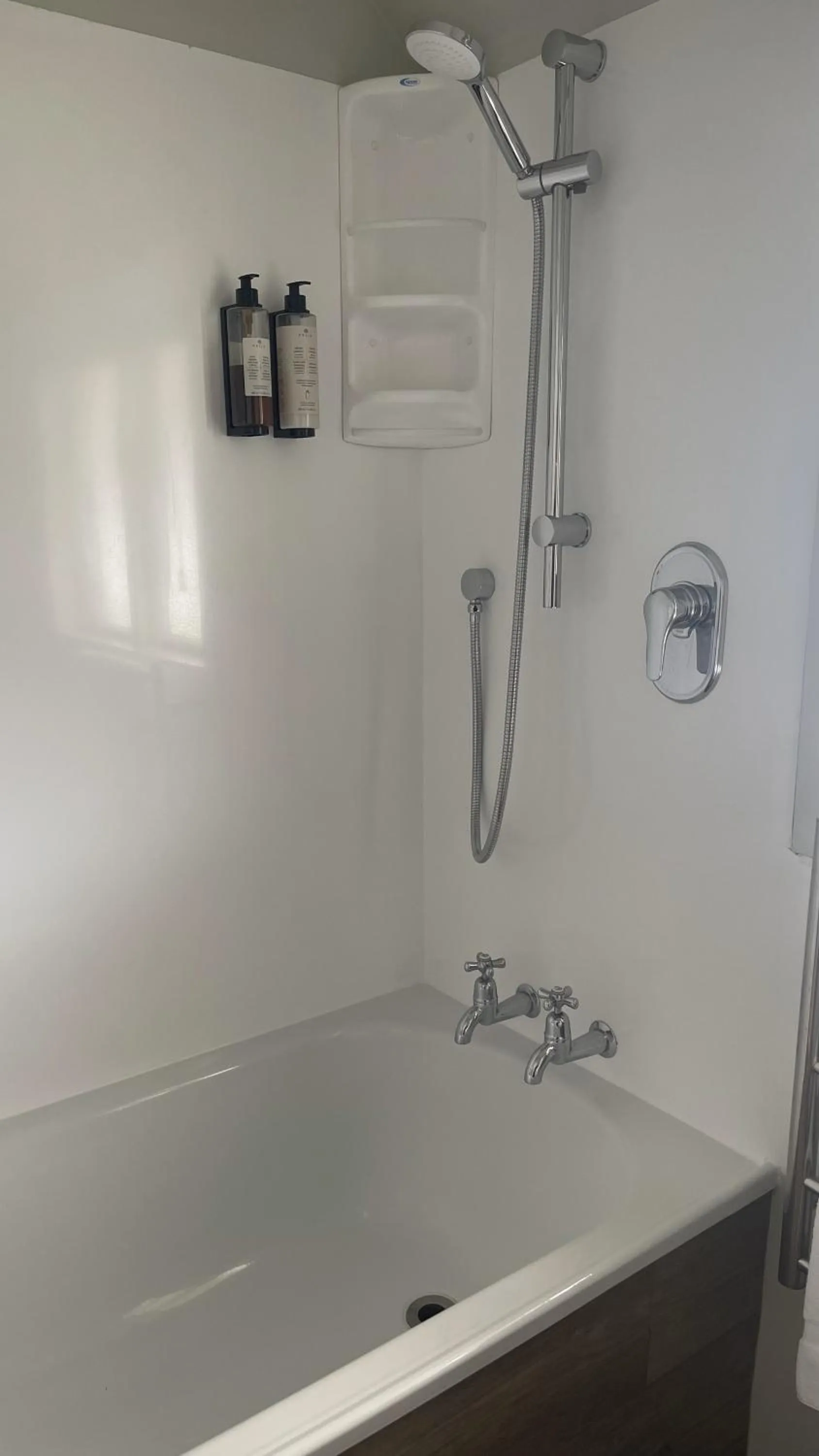 Shower in The Elmwood Motel