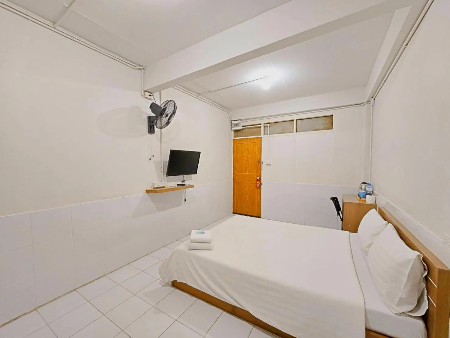 Bed in Ze Residence Ramintra