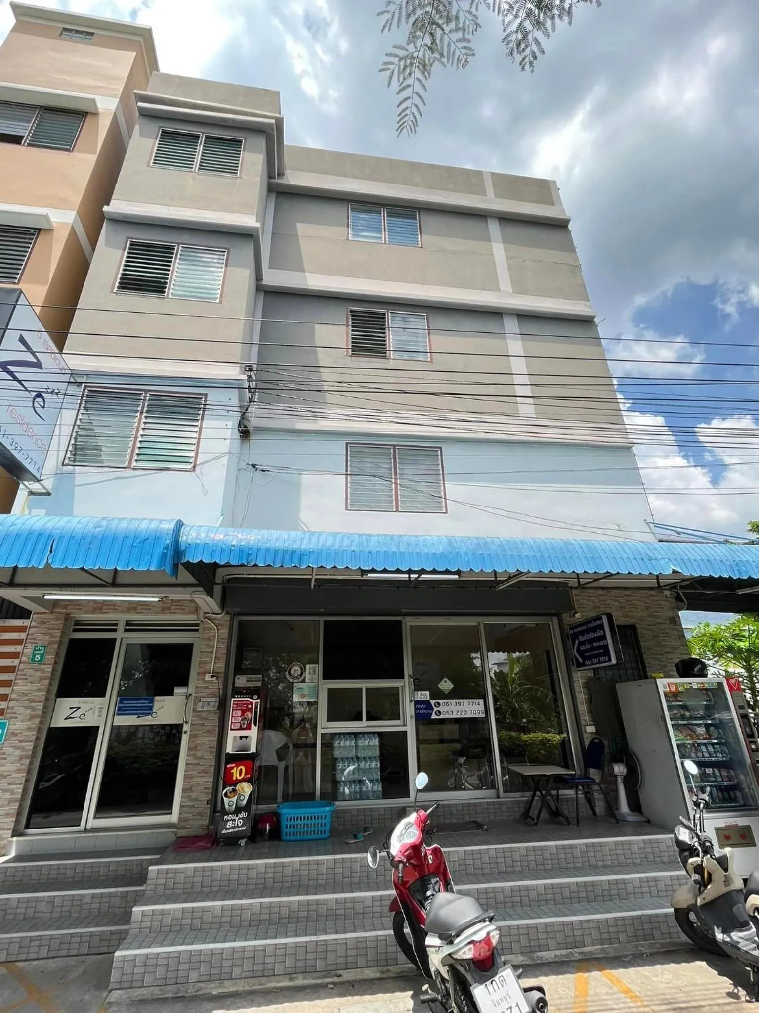 Property building in Ze Residence Ramintra