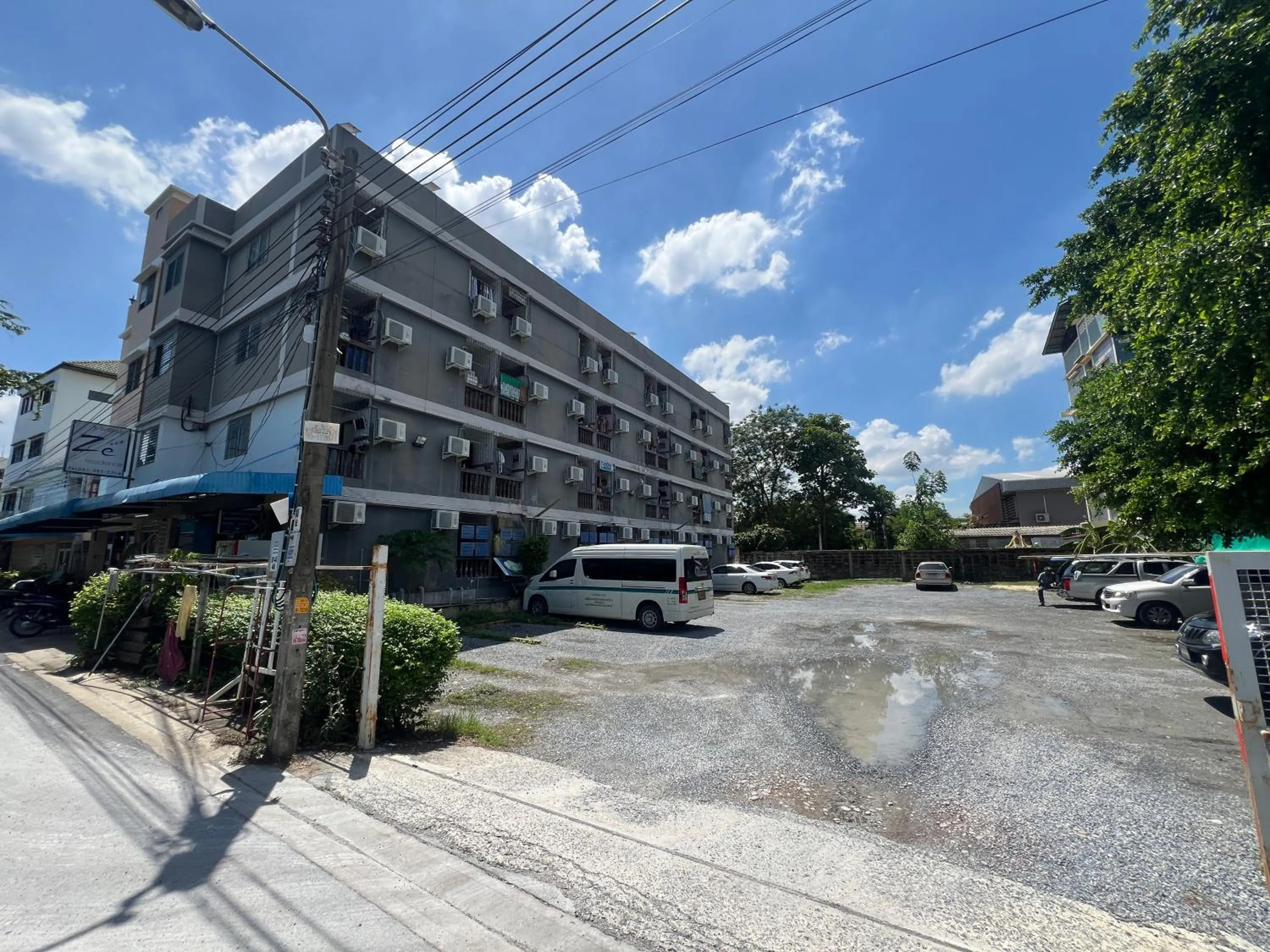 Property building in Ze Residence Ramintra