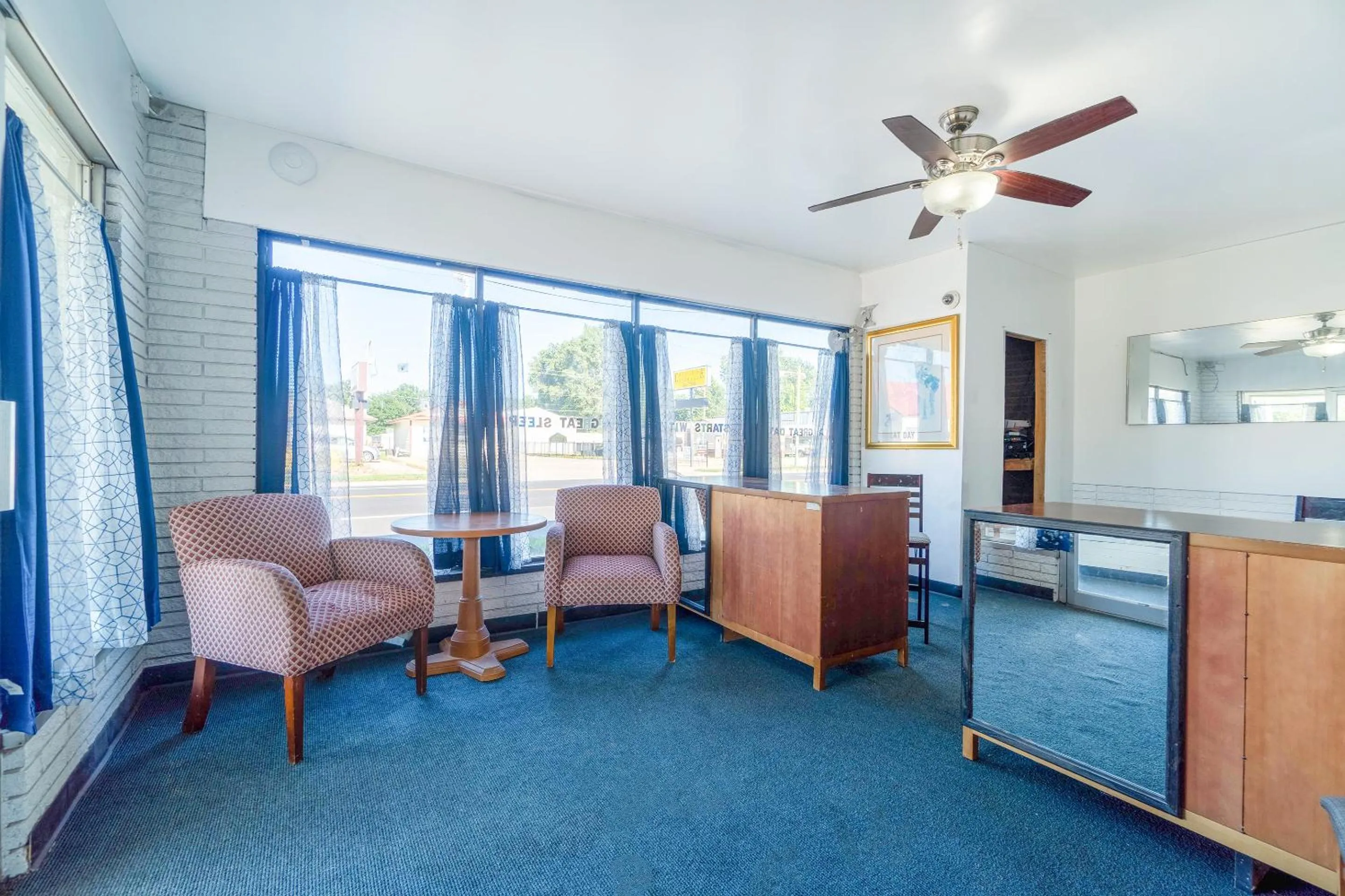 Lobby or reception in The Inn By OYO El Dorado Lake