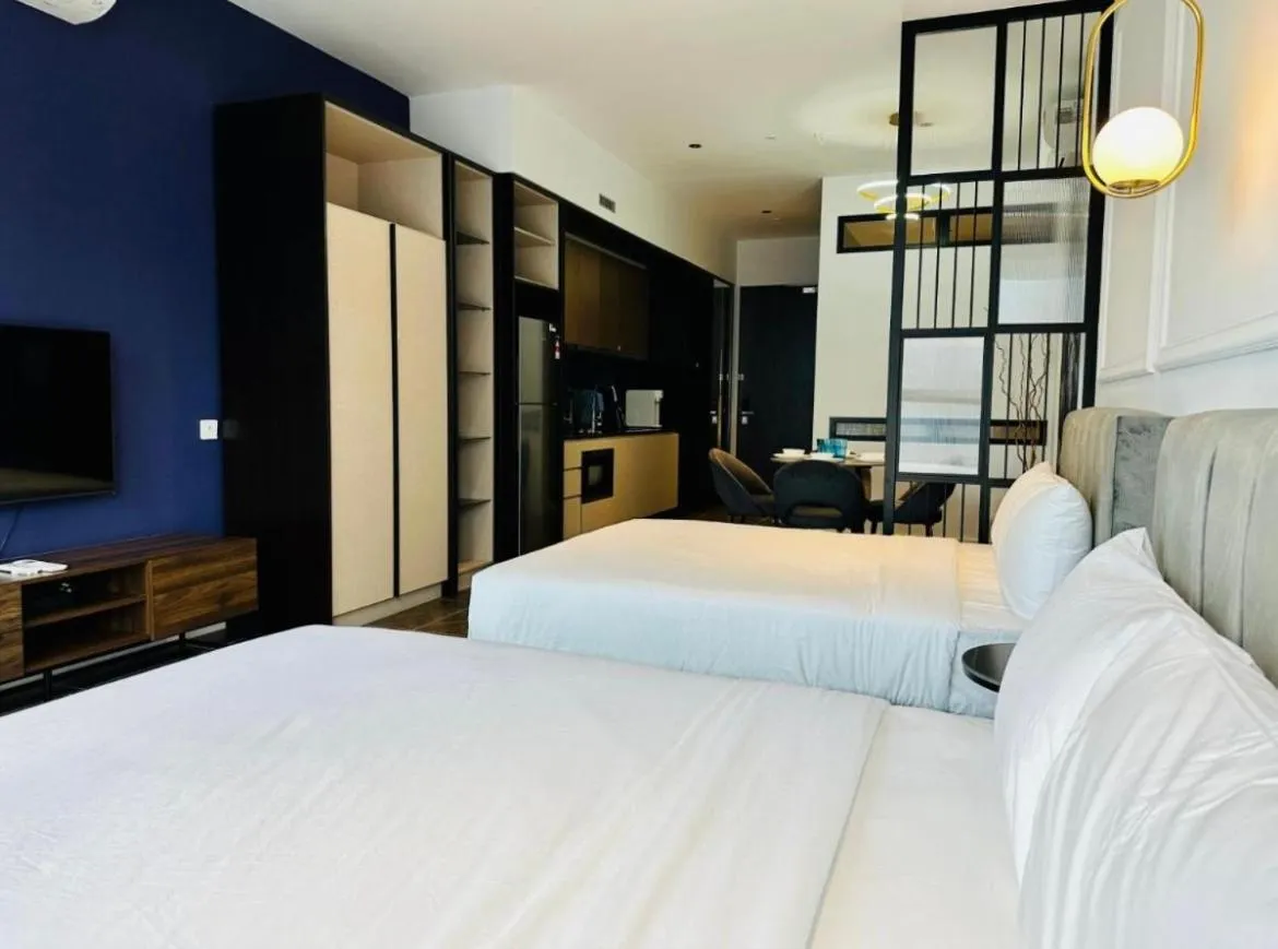 Bed in Scarletz Suites KLCC by Summertime