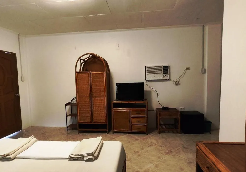 TV and multimedia, Bed in Bluewaves Resort - Basdaku by Hiverooms