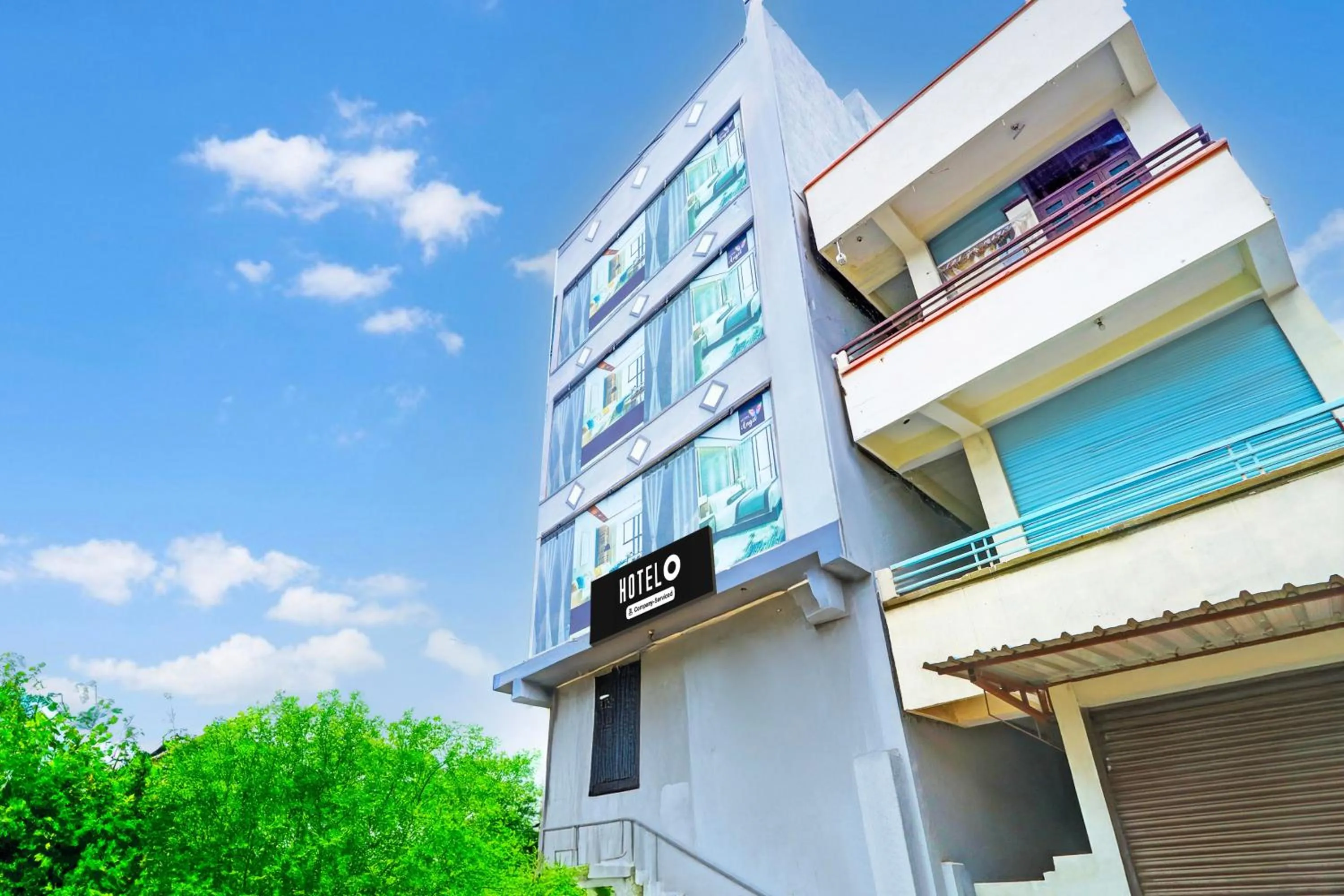 Facade/entrance in Super Hotel O Karmanghat Near TKR khaman