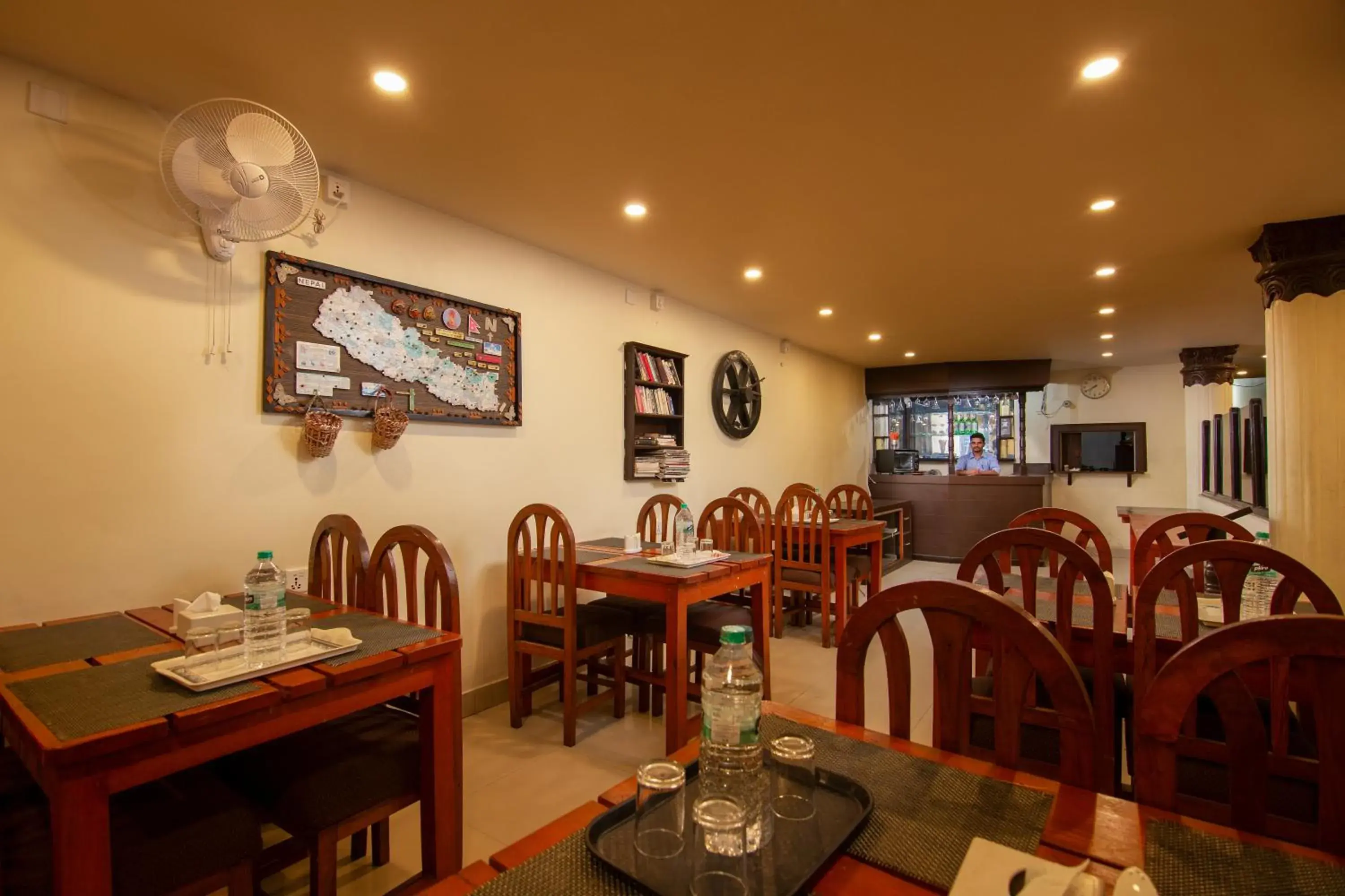 Restaurant/places to eat in Hotel Nomad Inn Restaurant/places to eat in Hotel Nomad Inn
